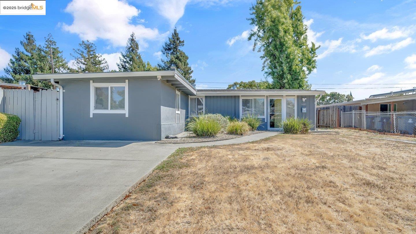 Detail Gallery Image 2 of 32 For 1443 Minnesota St, Fairfield,  CA 94533 - 3 Beds | 2 Baths