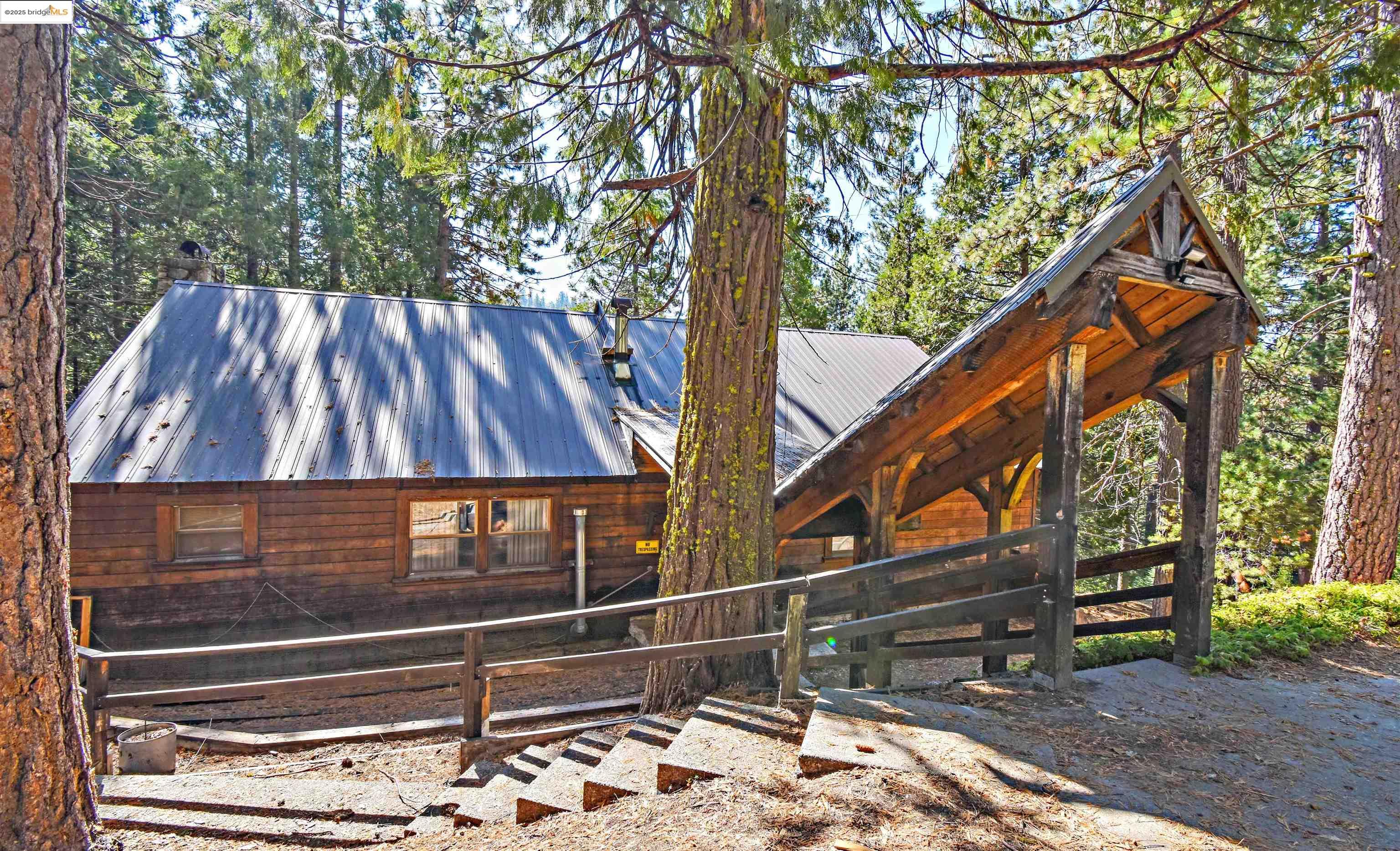 Detail Gallery Image 4 of 56 For 31920 State Highway 108, Strawberry,  CA 95375 - – Beds | – Baths