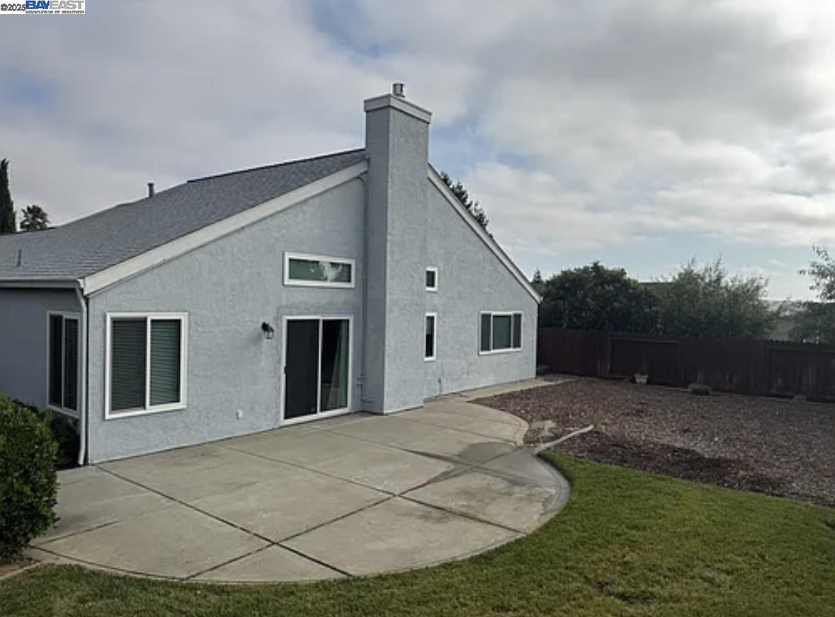 Detail Gallery Image 10 of 16 For Daffodil Dr, Benicia,  CA 94510 - 3 Beds | 2 Baths