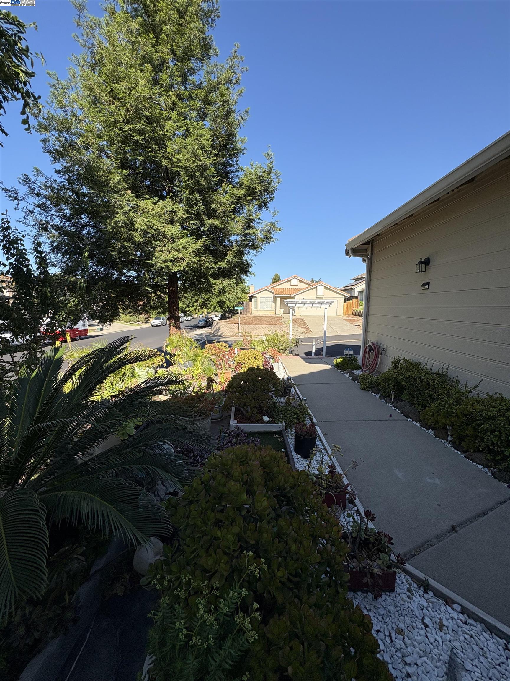 Detail Gallery Image 13 of 51 For 4800 Snowmass Peak Ct, Antioch,  CA 94531 - 4 Beds | 3 Baths