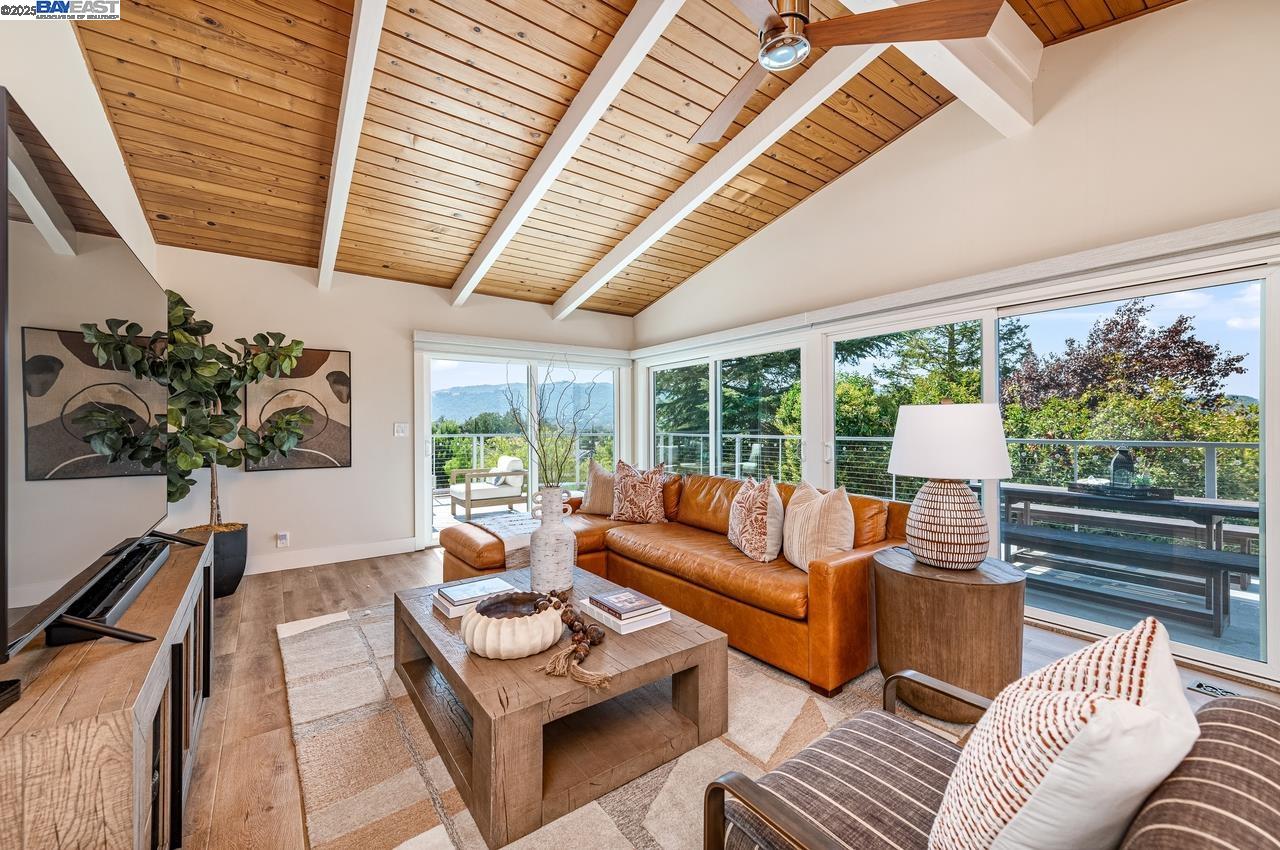 Detail Gallery Image 11 of 60 For 825 Abbie St, Pleasanton,  CA 94566 - 4 Beds | 3/1 Baths