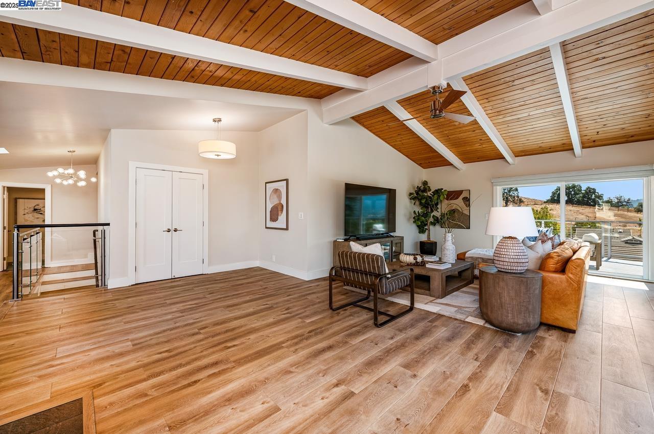 Detail Gallery Image 13 of 60 For 825 Abbie St, Pleasanton,  CA 94566 - 4 Beds | 3/1 Baths