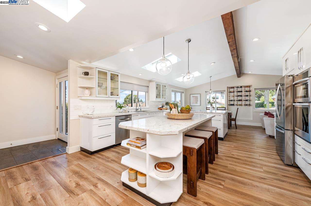 Detail Gallery Image 16 of 60 For 825 Abbie St, Pleasanton,  CA 94566 - 4 Beds | 3/1 Baths