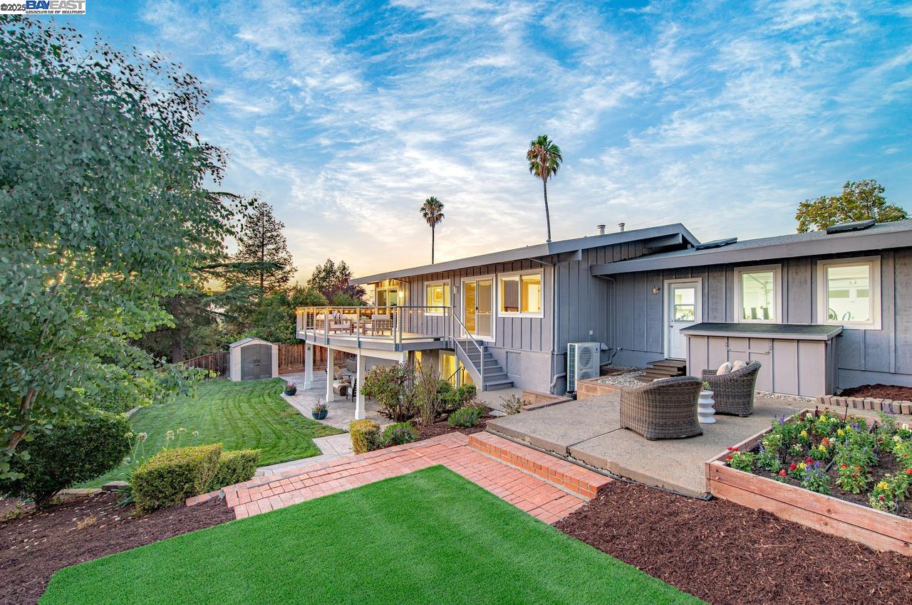 Detail Gallery Image 3 of 60 For 825 Abbie St, Pleasanton,  CA 94566 - 4 Beds | 3/1 Baths