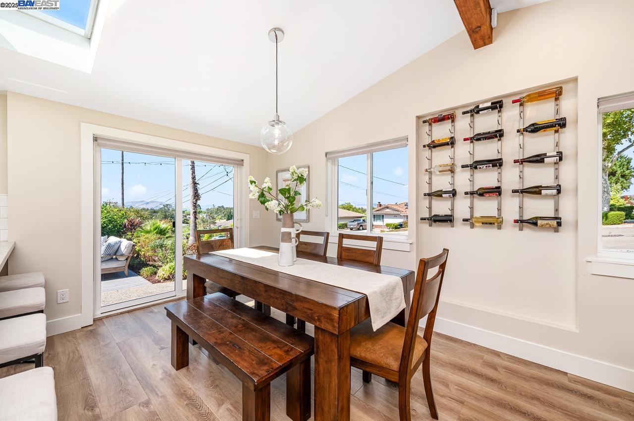 Detail Gallery Image 22 of 60 For 825 Abbie St, Pleasanton,  CA 94566 - 4 Beds | 3/1 Baths
