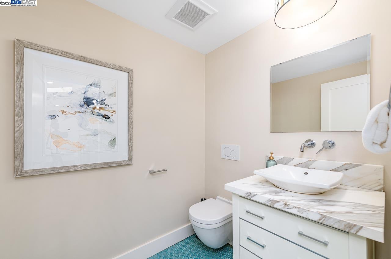 Detail Gallery Image 25 of 60 For 825 Abbie St, Pleasanton,  CA 94566 - 4 Beds | 3/1 Baths