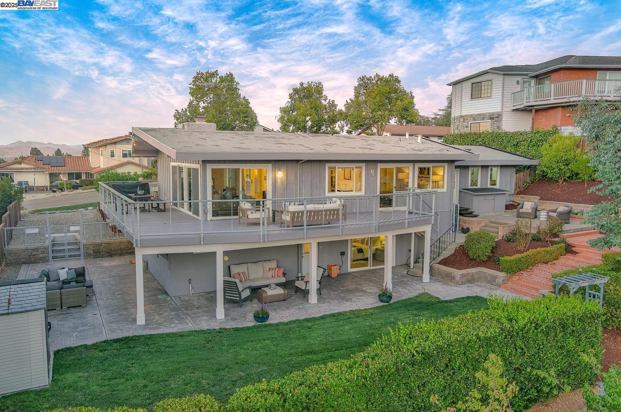 Detail Gallery Image 4 of 60 For 825 Abbie St, Pleasanton,  CA 94566 - 4 Beds | 3/1 Baths
