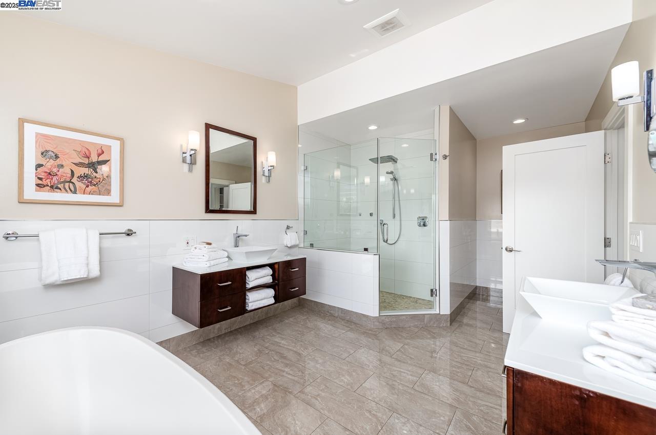 Detail Gallery Image 32 of 60 For 825 Abbie St, Pleasanton,  CA 94566 - 4 Beds | 3/1 Baths