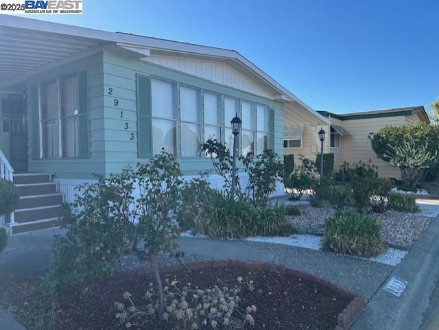Detail Gallery Image 1 of 44 For 29133 De La Cruz Road, Hayward,  CA 94544 - 2 Beds | 2 Baths