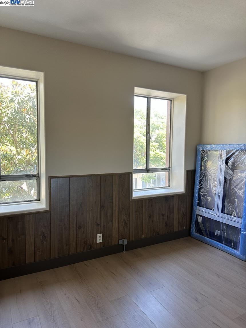 Detail Gallery Image 6 of 8 For 971 B St, Hayward,  CA 94541 - – Beds | – Baths