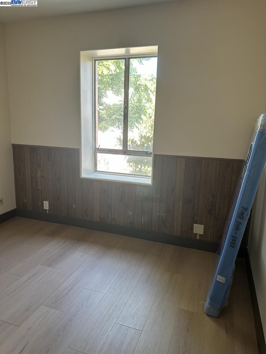 Detail Gallery Image 7 of 8 For 971 B St, Hayward,  CA 94541 - – Beds | – Baths