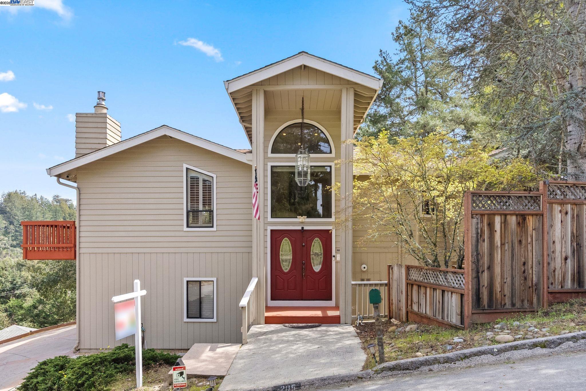 Detail Gallery Image 18 of 60 For 205 Blueberry Dr, Scotts Valley,  CA 95066 - 5 Beds | 4 Baths