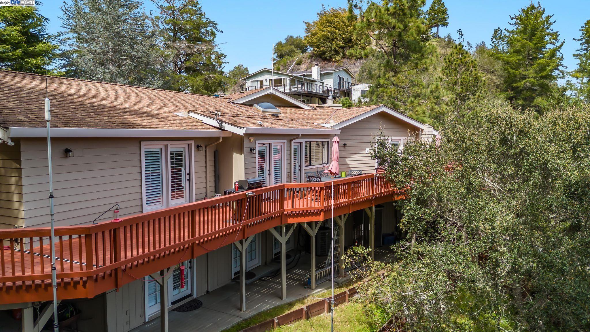 Detail Gallery Image 22 of 60 For 205 Blueberry Dr, Scotts Valley,  CA 95066 - 5 Beds | 4 Baths