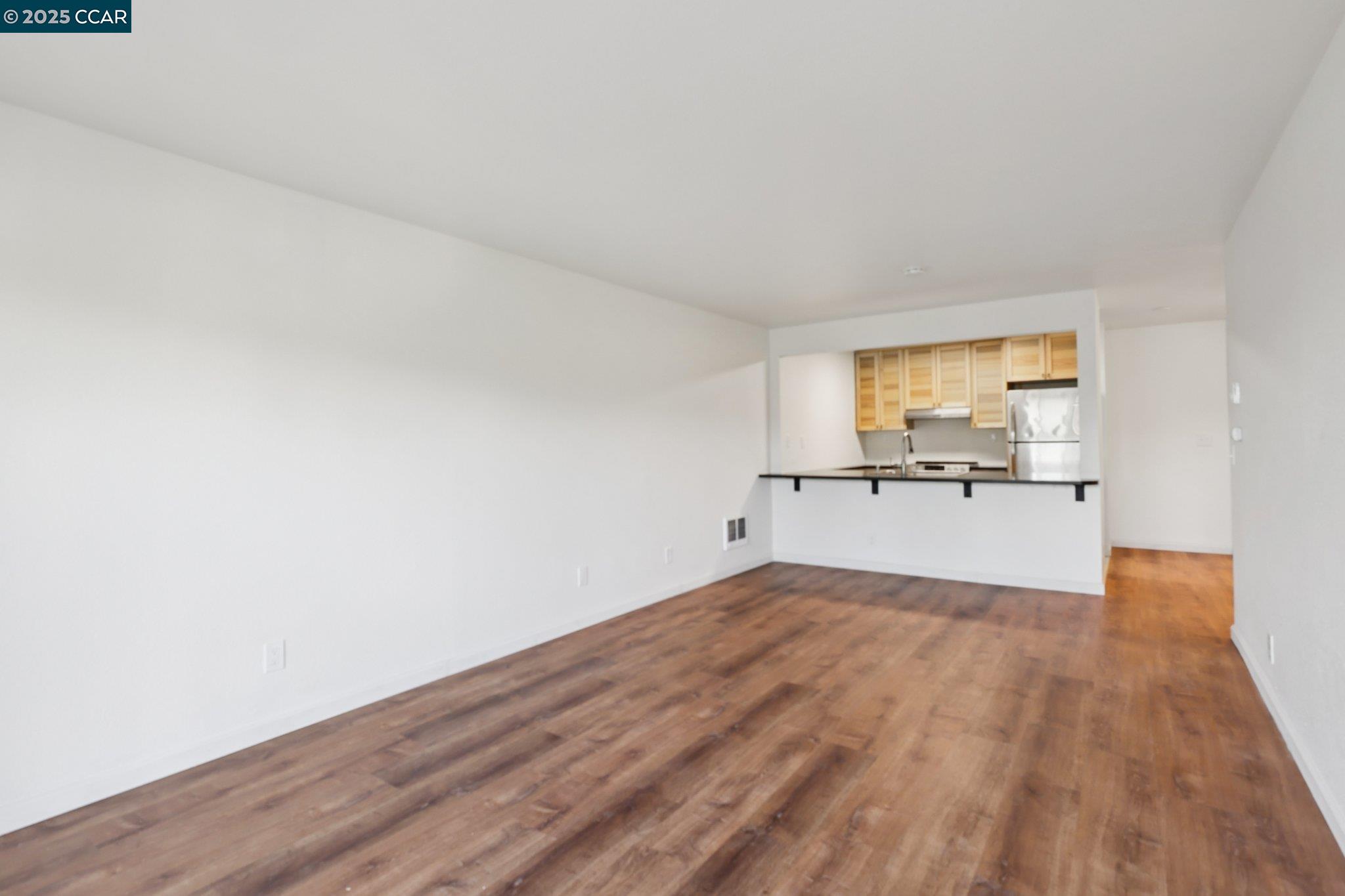 Photo #8: 41111775 Listing: Photo #8