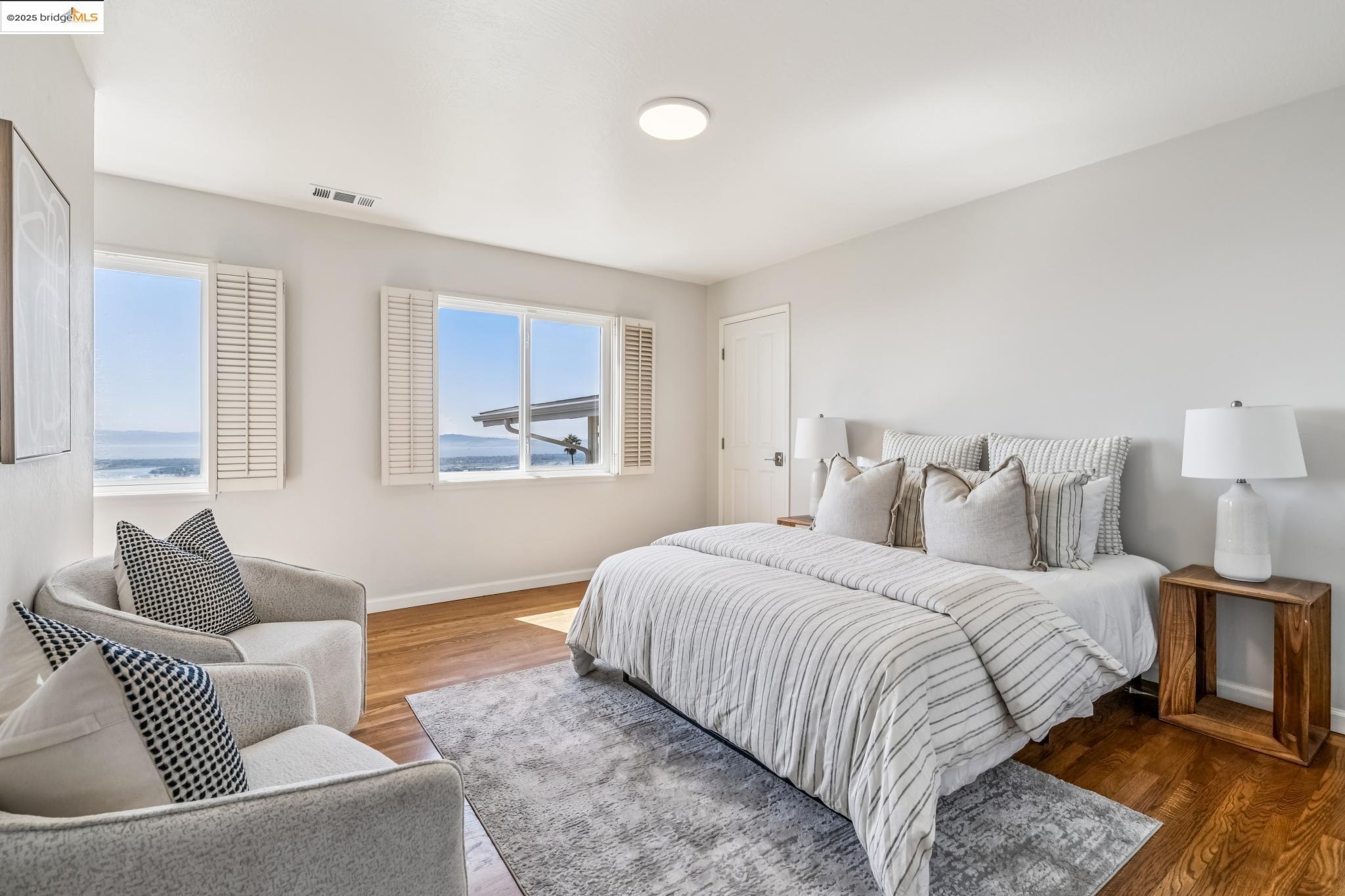 Detail Gallery Image 16 of 58 For 101 Chadbourne Way, Oakland,  CA 94619 - 3 Beds | 2/1 Baths