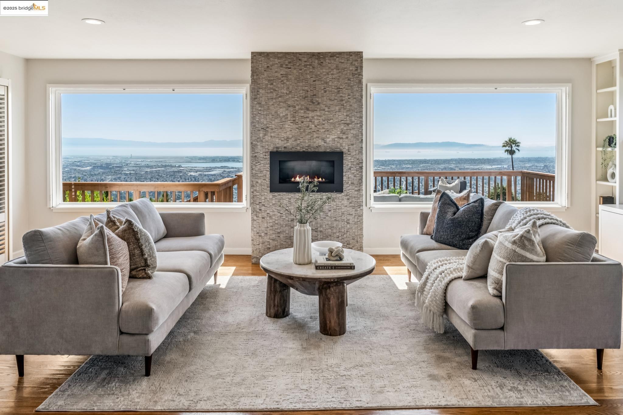 Detail Gallery Image 3 of 58 For 101 Chadbourne Way, Oakland,  CA 94619 - 3 Beds | 2/1 Baths
