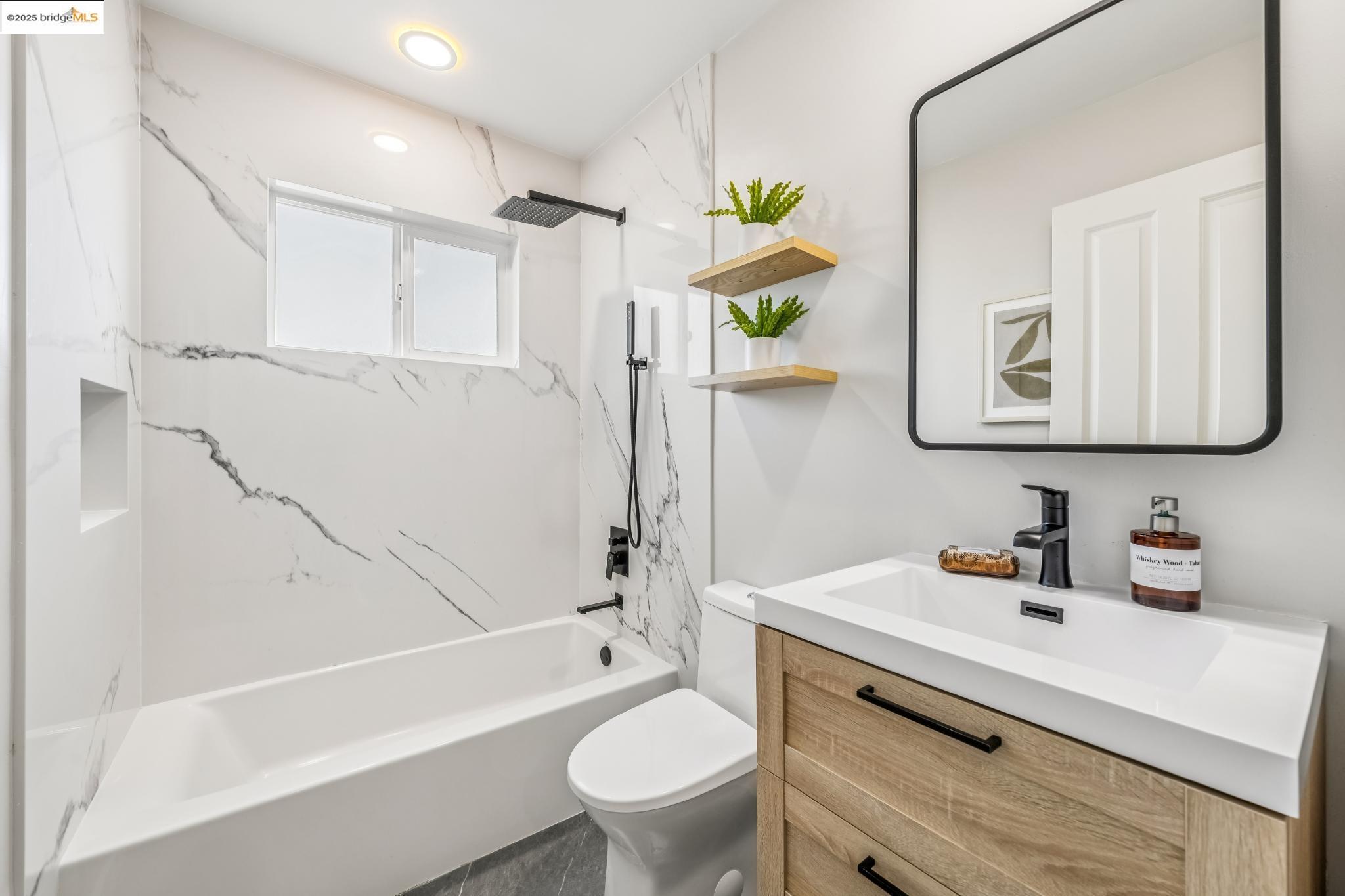 Detail Gallery Image 25 of 58 For 101 Chadbourne Way, Oakland,  CA 94619 - 3 Beds | 2/1 Baths