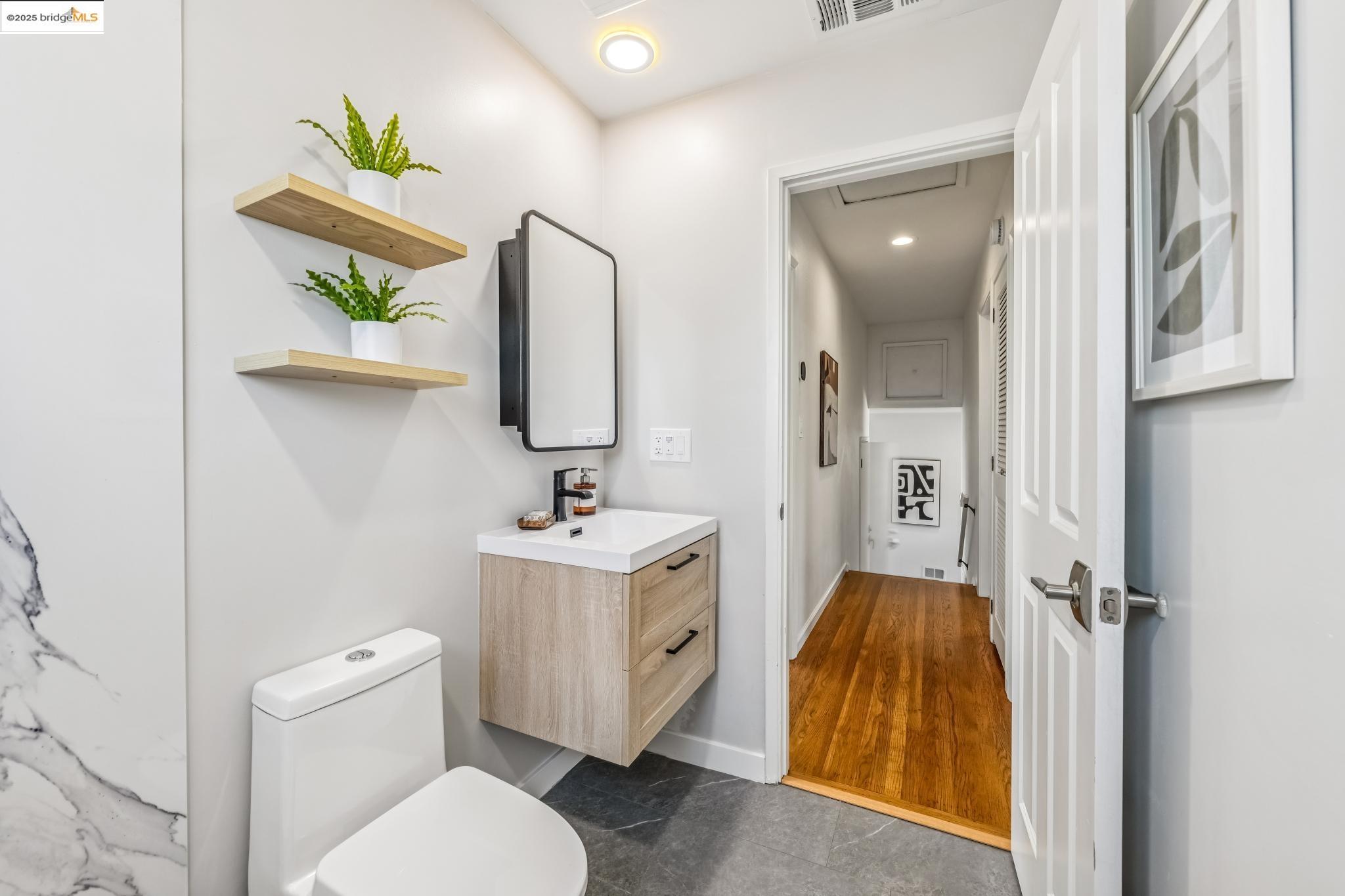 Detail Gallery Image 27 of 58 For 101 Chadbourne Way, Oakland,  CA 94619 - 3 Beds | 2/1 Baths