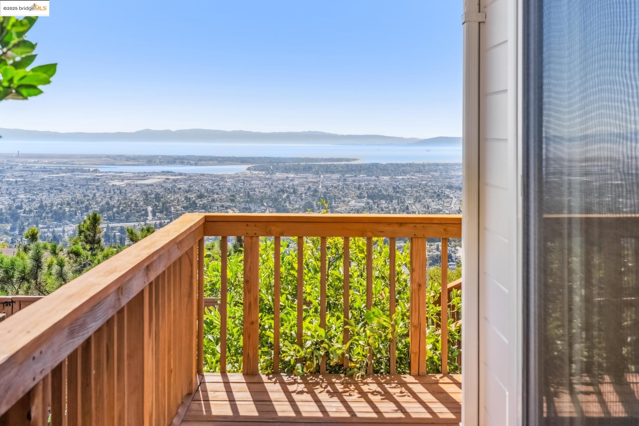 Detail Gallery Image 35 of 58 For 101 Chadbourne Way, Oakland,  CA 94619 - 3 Beds | 2/1 Baths
