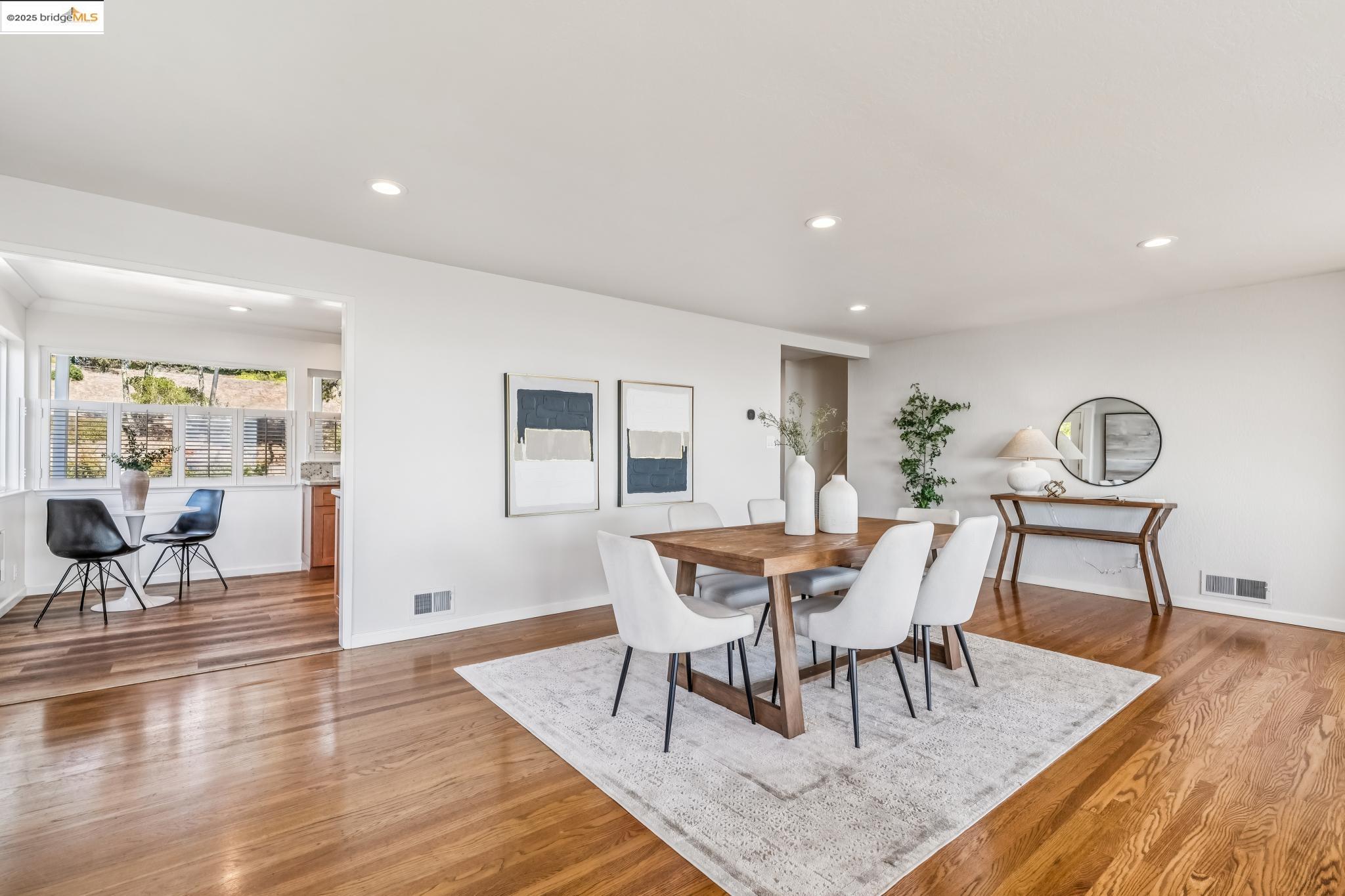 Detail Gallery Image 8 of 58 For 101 Chadbourne Way, Oakland,  CA 94619 - 3 Beds | 2/1 Baths