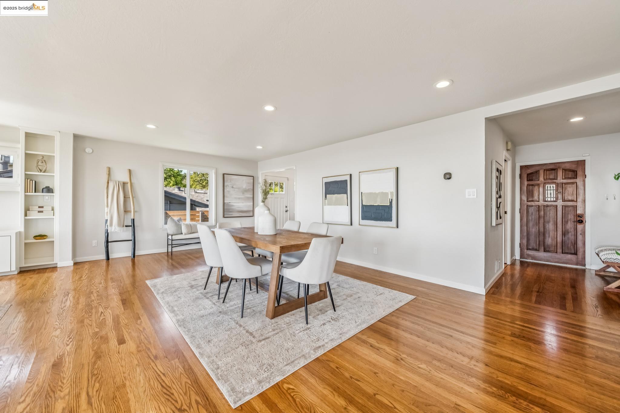 Detail Gallery Image 10 of 58 For 101 Chadbourne Way, Oakland,  CA 94619 - 3 Beds | 2/1 Baths