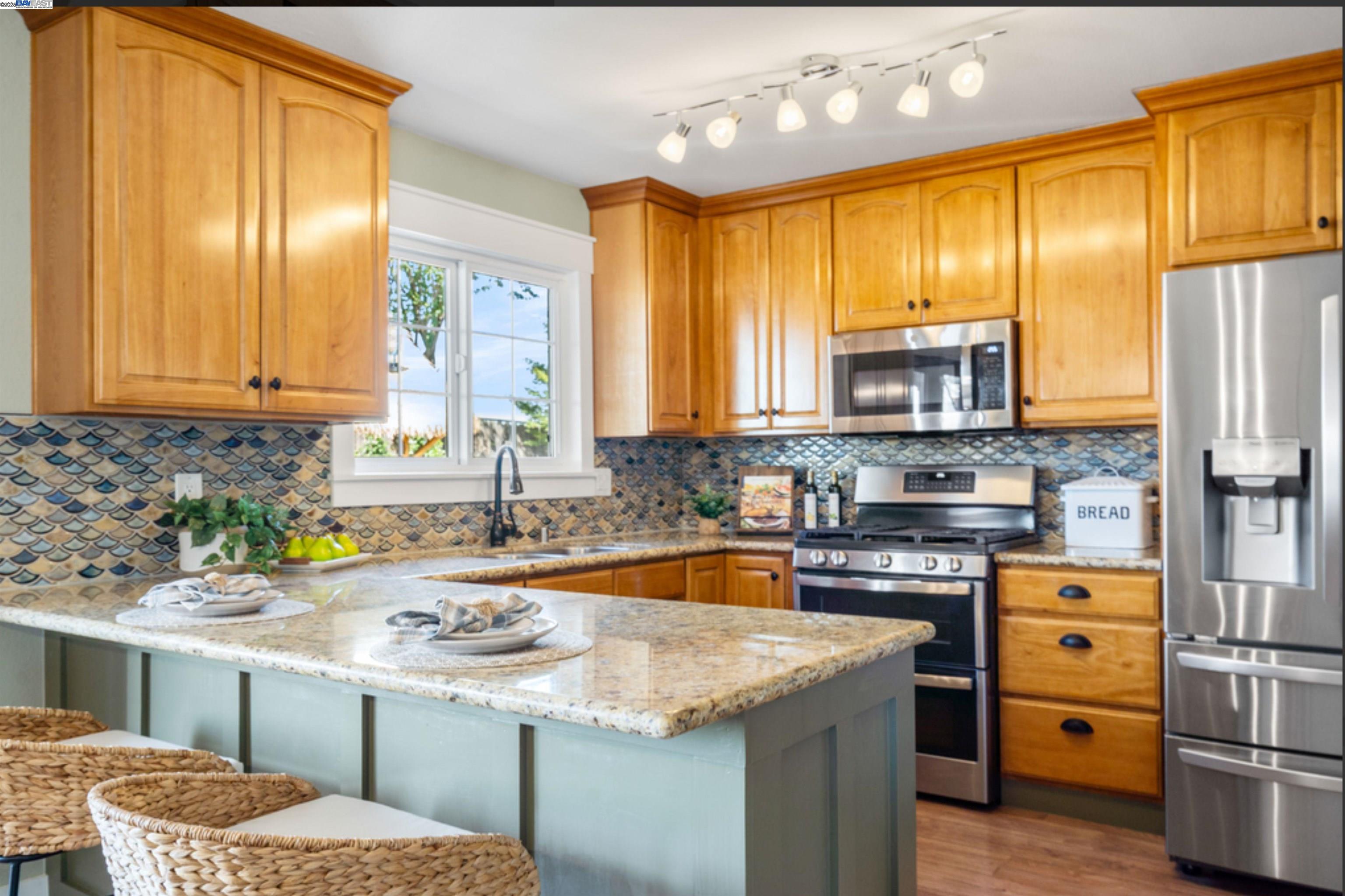 Detail Gallery Image 11 of 48 For 958 El Caminito, Livermore,  CA 94550 - 3 Beds | 2 Baths
