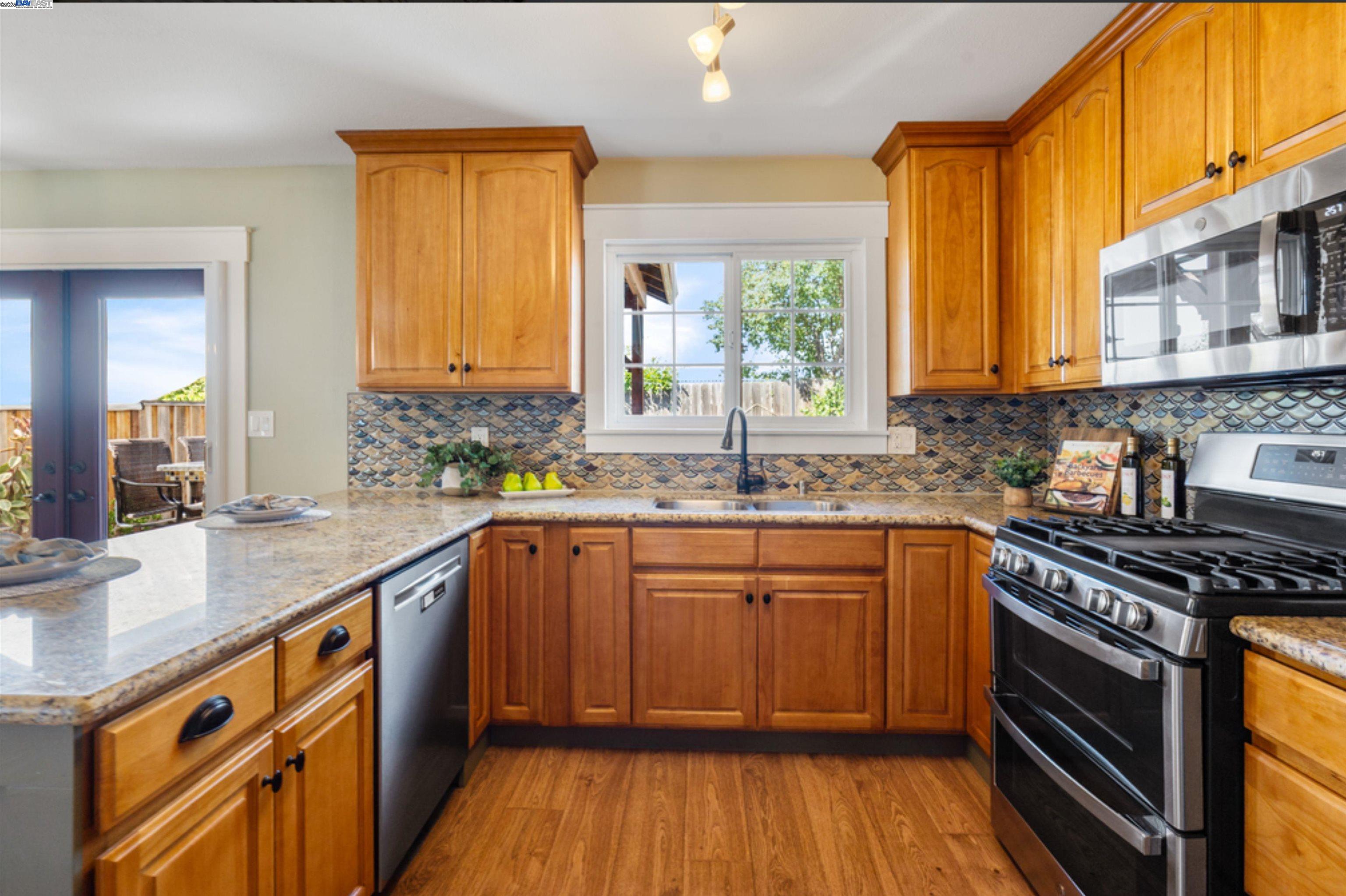 Detail Gallery Image 12 of 48 For 958 El Caminito, Livermore,  CA 94550 - 3 Beds | 2 Baths