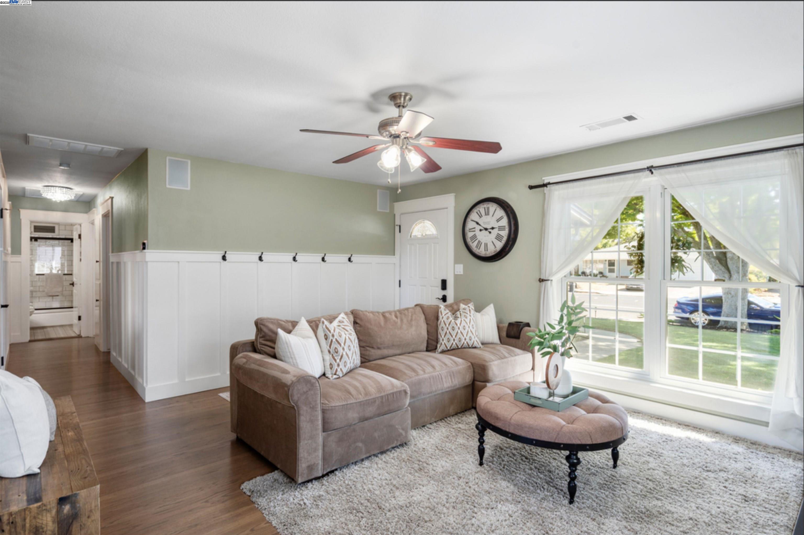 Detail Gallery Image 4 of 48 For 958 El Caminito, Livermore,  CA 94550 - 3 Beds | 2 Baths