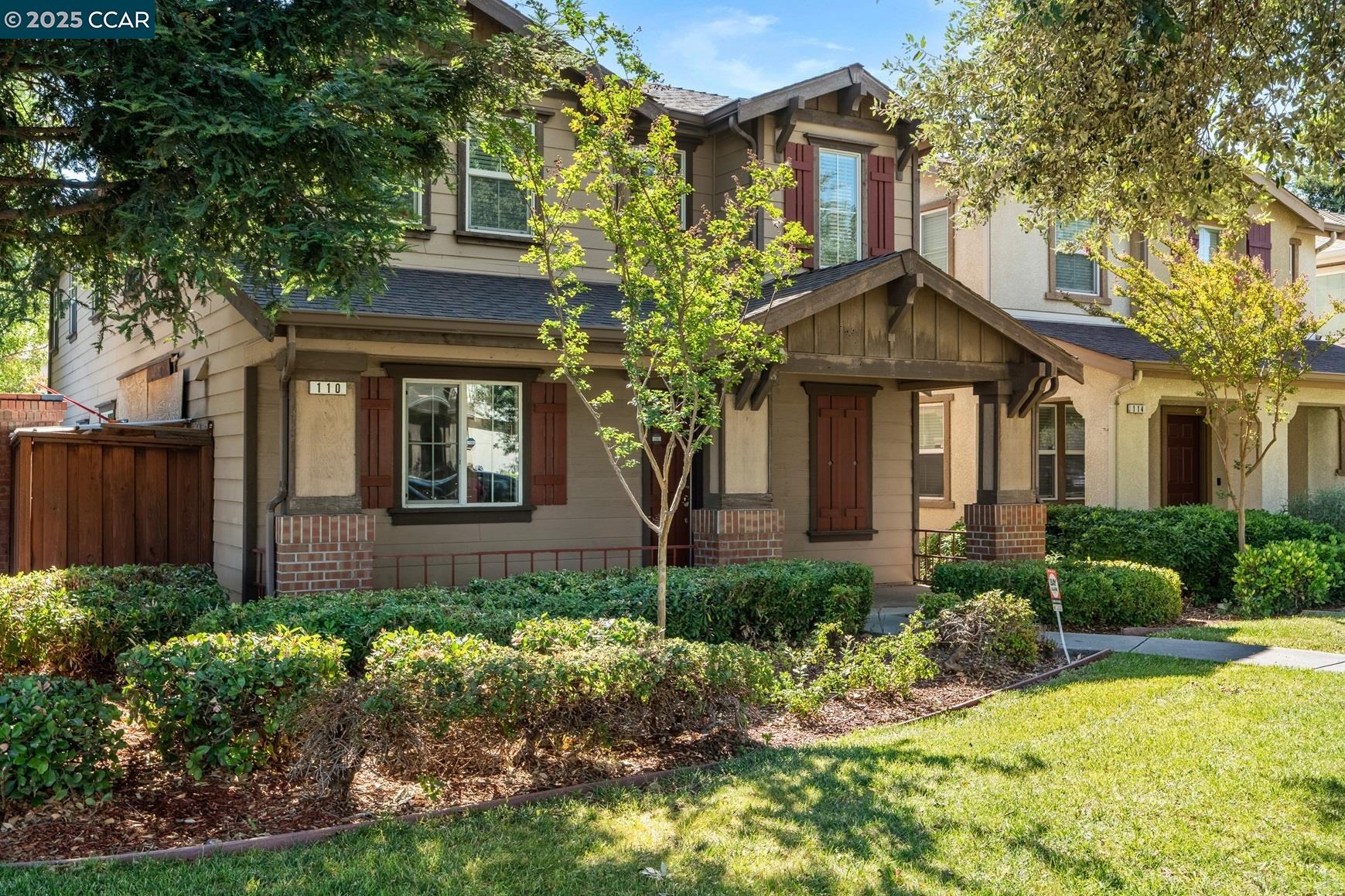 Detail Gallery Image 1 of 39 For 110 Mars Ct, Pittsburg,  CA 94565 - 5 Beds | 2/1 Baths