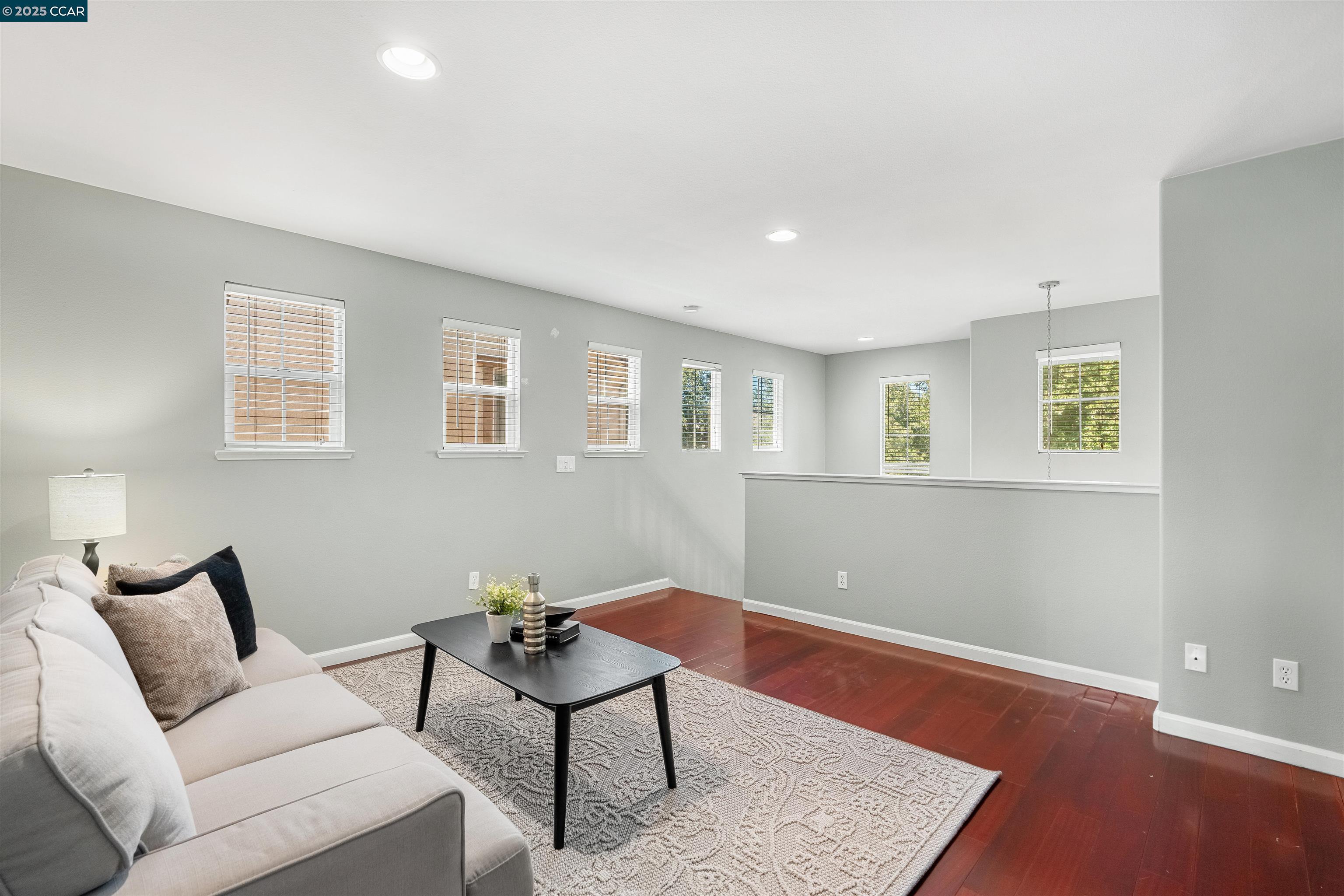 Detail Gallery Image 19 of 39 For 110 Mars Ct, Pittsburg,  CA 94565 - 5 Beds | 2/1 Baths