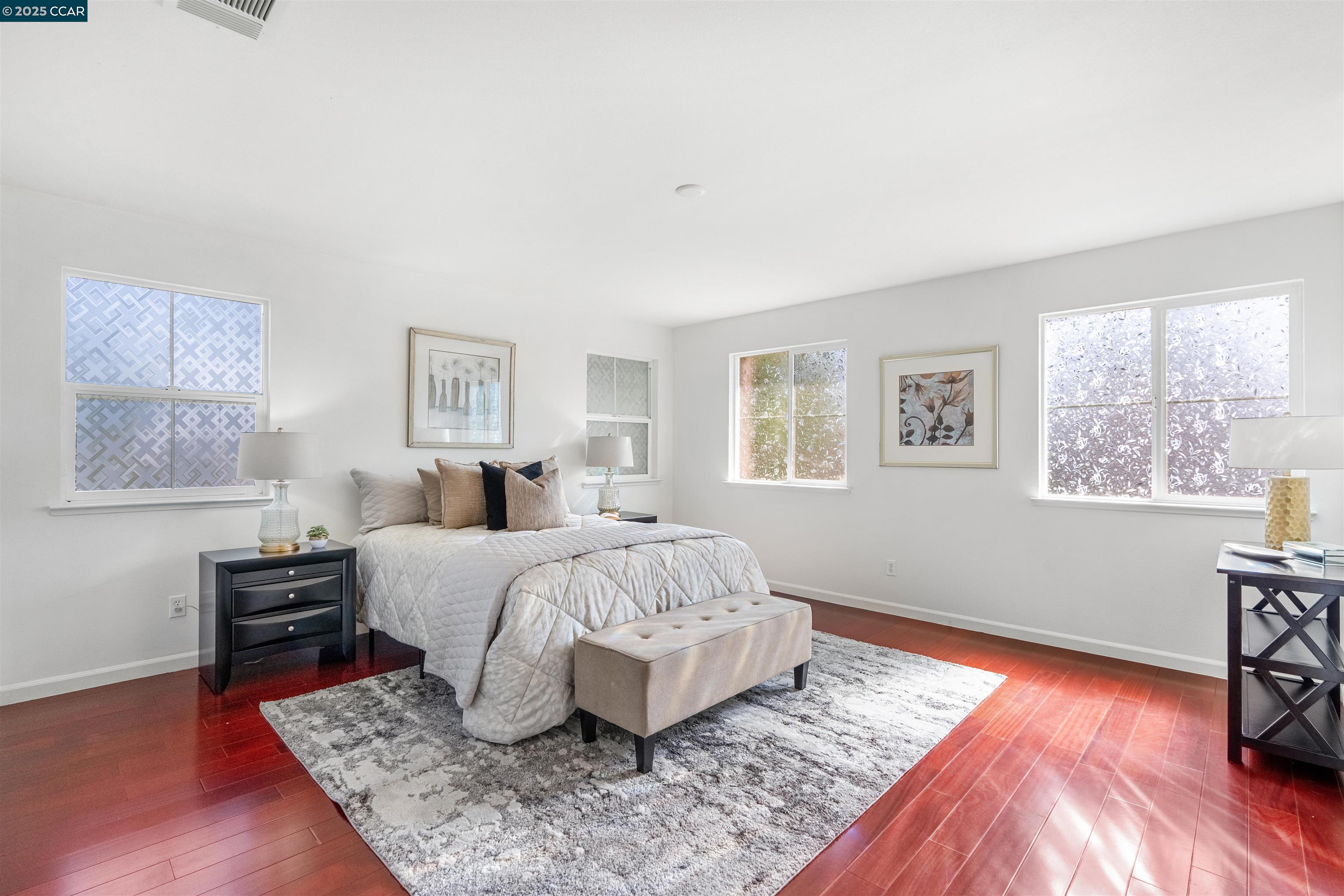 Detail Gallery Image 20 of 39 For 110 Mars Ct, Pittsburg,  CA 94565 - 5 Beds | 2/1 Baths