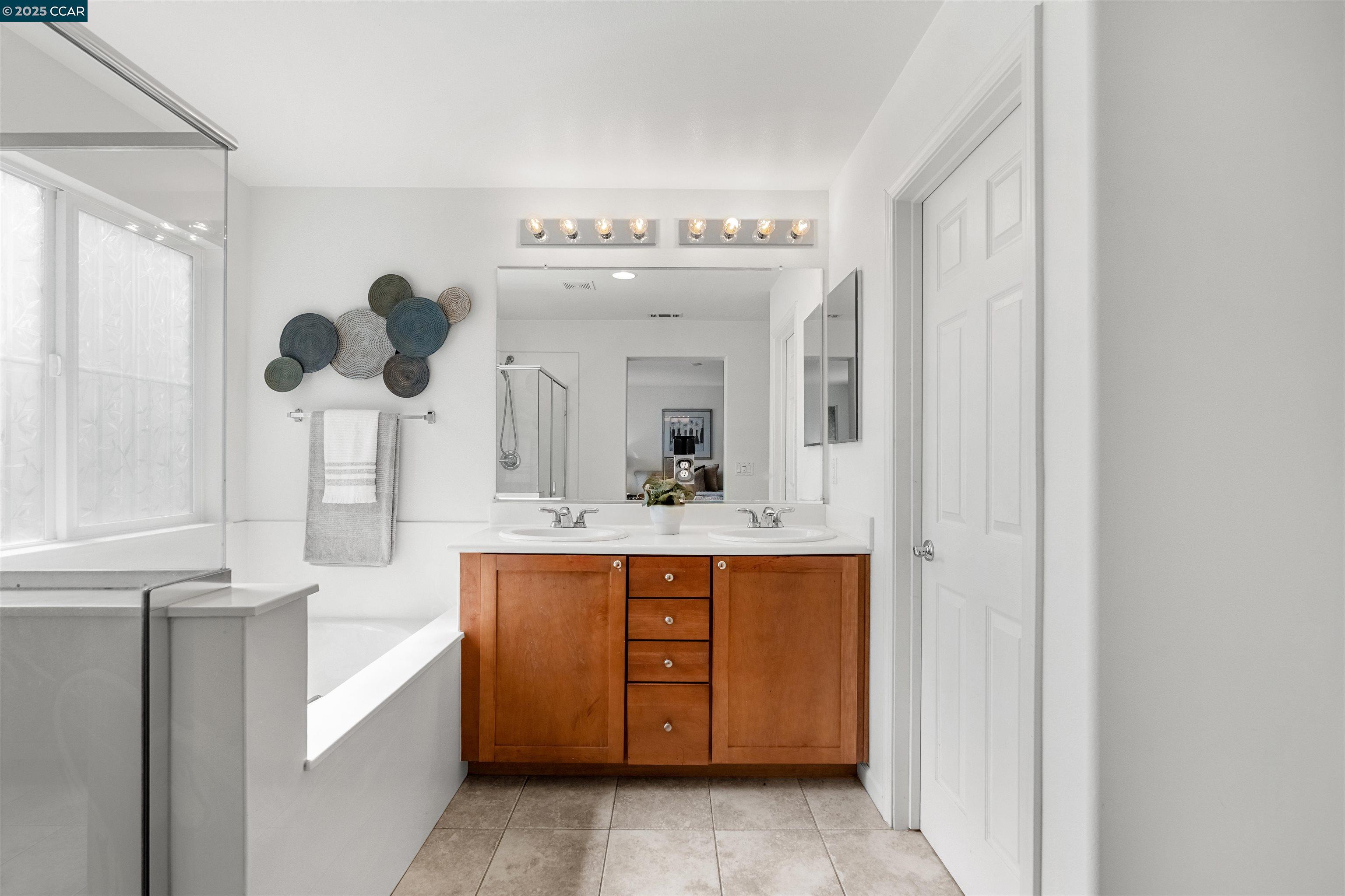 Detail Gallery Image 23 of 39 For 110 Mars Ct, Pittsburg,  CA 94565 - 5 Beds | 2/1 Baths
