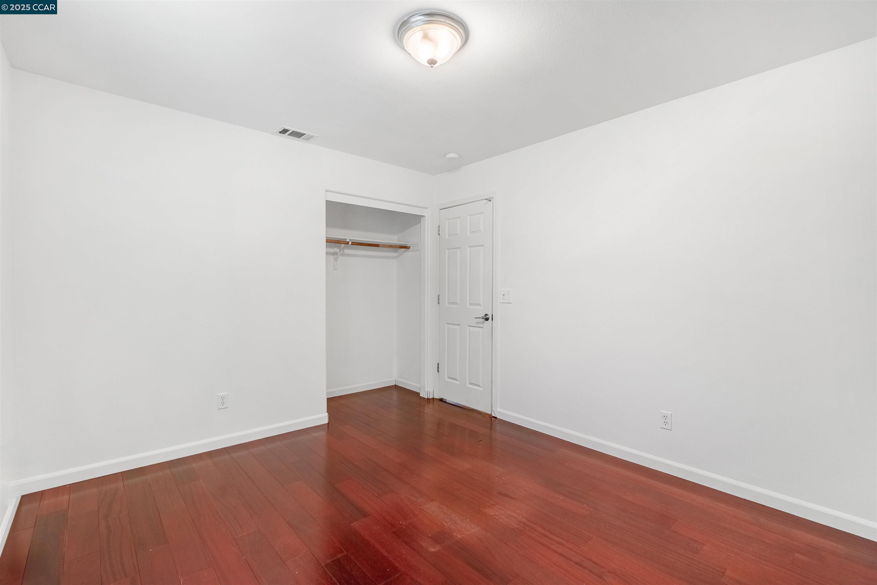 Detail Gallery Image 34 of 39 For 110 Mars Ct, Pittsburg,  CA 94565 - 5 Beds | 2/1 Baths