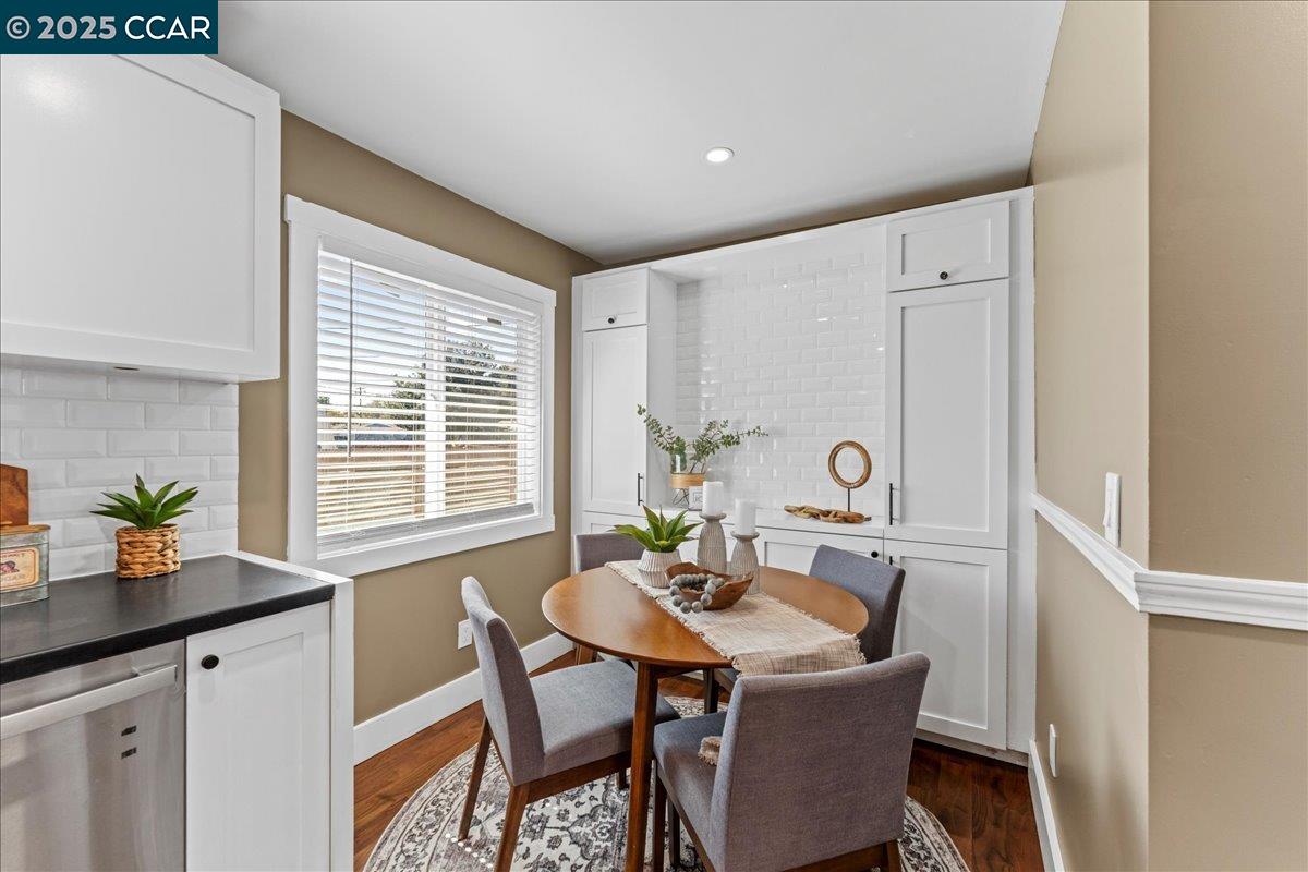 Detail Gallery Image 11 of 27 For 1842 1st St, Richmond,  CA 94801 - 3 Beds | 2 Baths