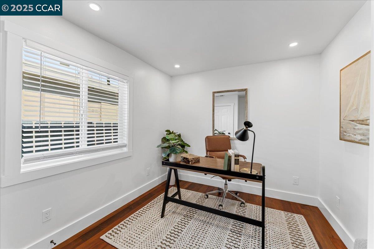 Detail Gallery Image 12 of 27 For 1842 1st St, Richmond,  CA 94801 - 3 Beds | 2 Baths