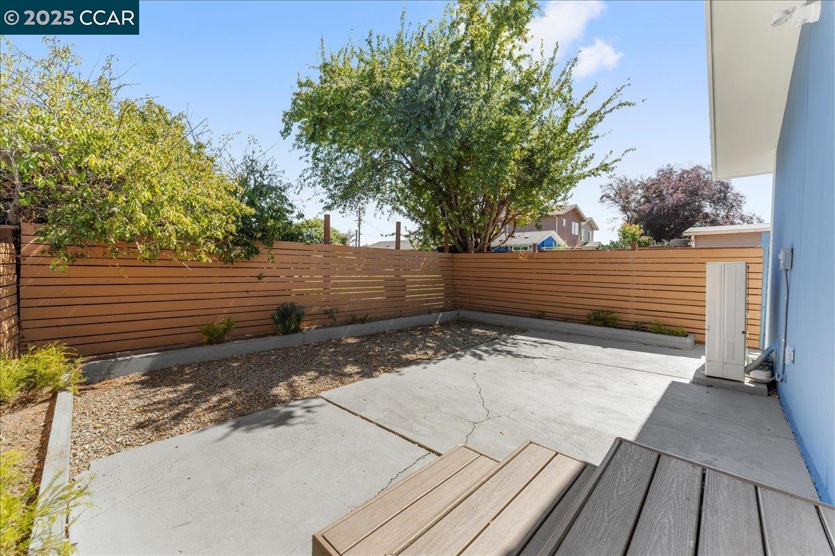 Detail Gallery Image 24 of 27 For 1842 1st St, Richmond,  CA 94801 - 3 Beds | 2 Baths