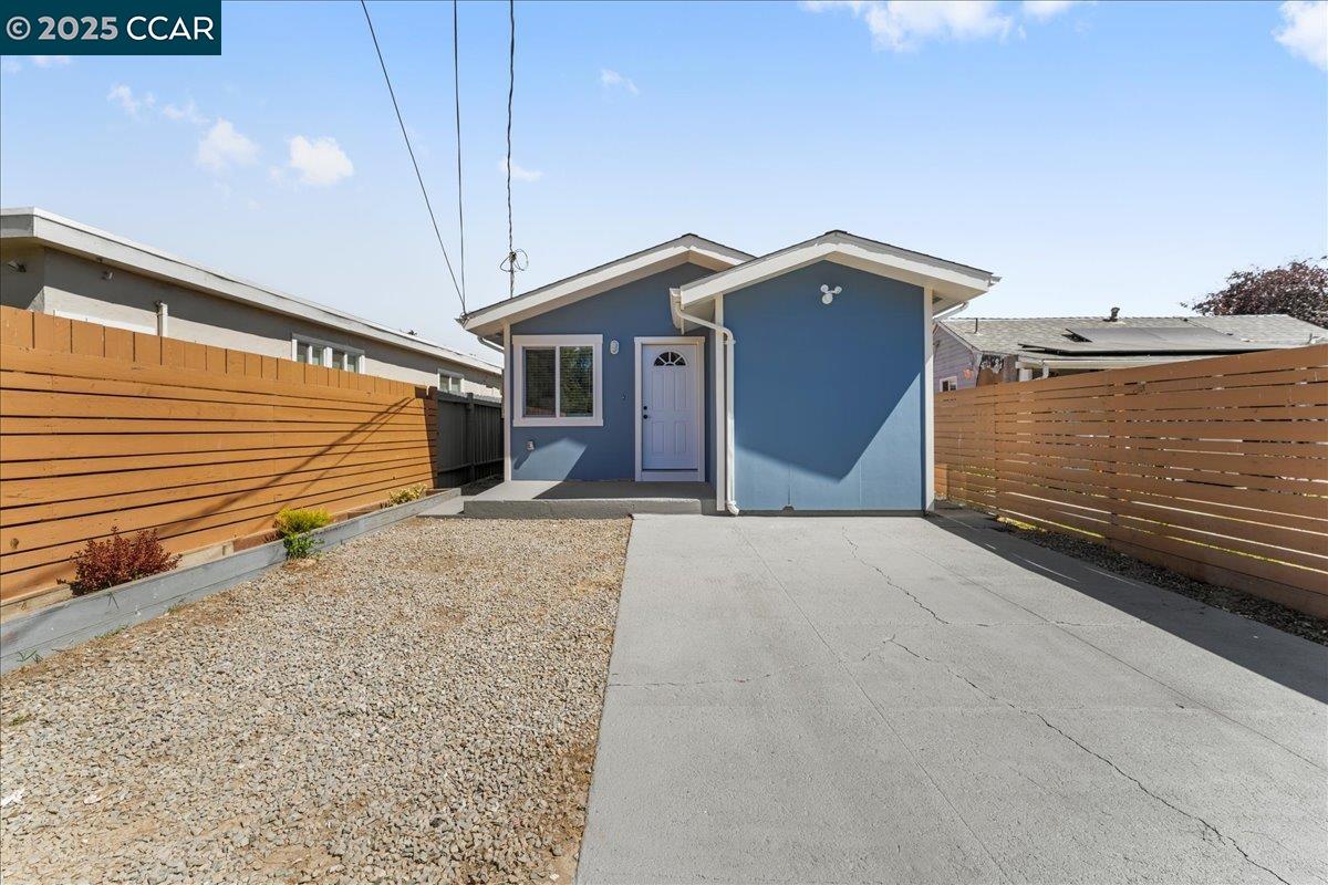 Detail Gallery Image 25 of 27 For 1842 1st St, Richmond,  CA 94801 - 3 Beds | 2 Baths
