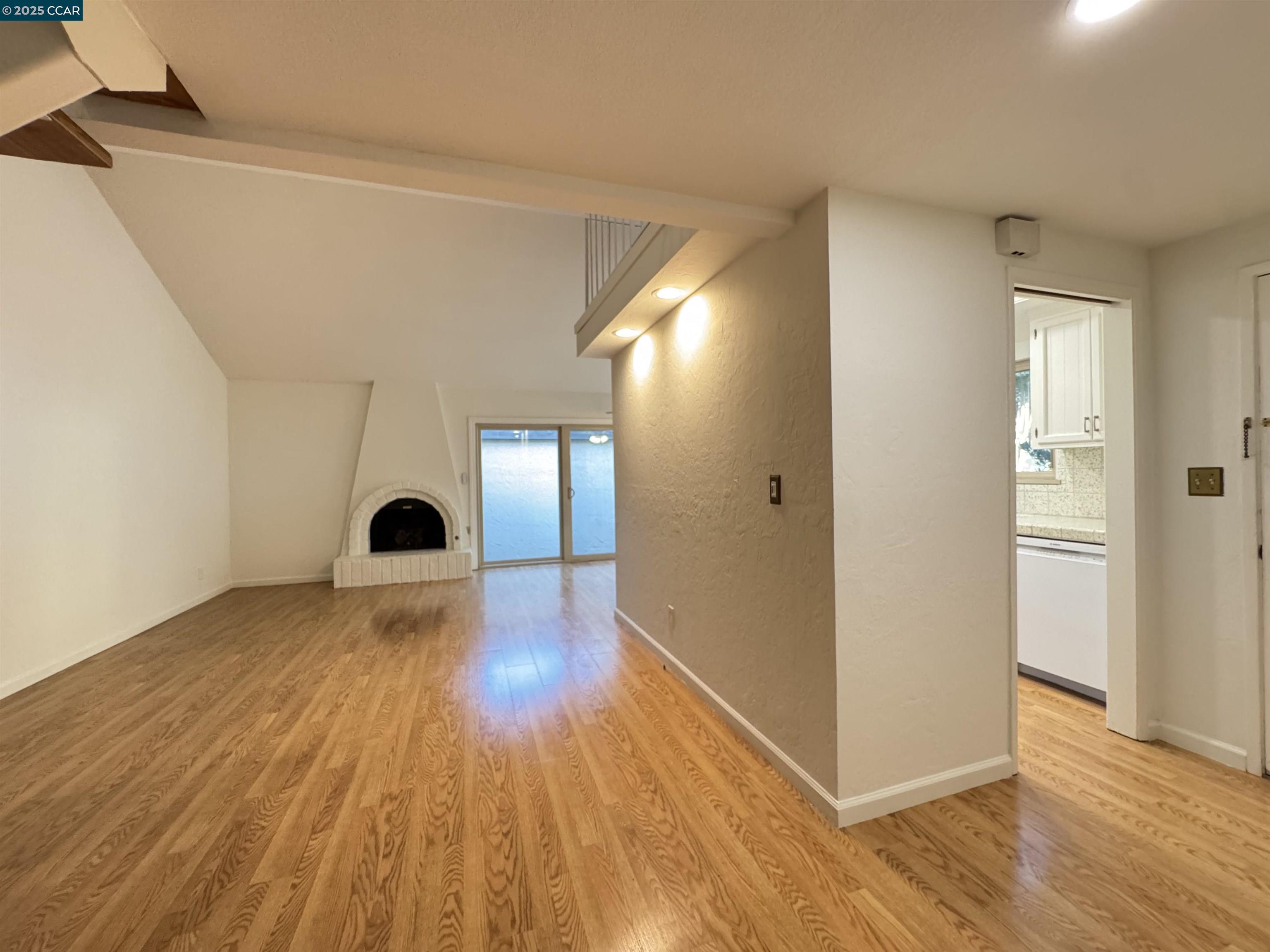 Detail Gallery Image 5 of 35 For 1447 Camino Peral, Moraga,  CA 94556 - 3 Beds | 2 Baths