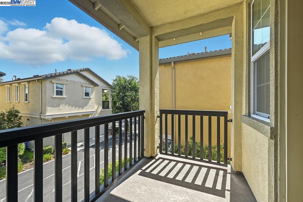 Detail Gallery Image 15 of 21 For 1505 Sylvia St, Hayward,  CA 94545 - 3 Beds | 2/1 Baths