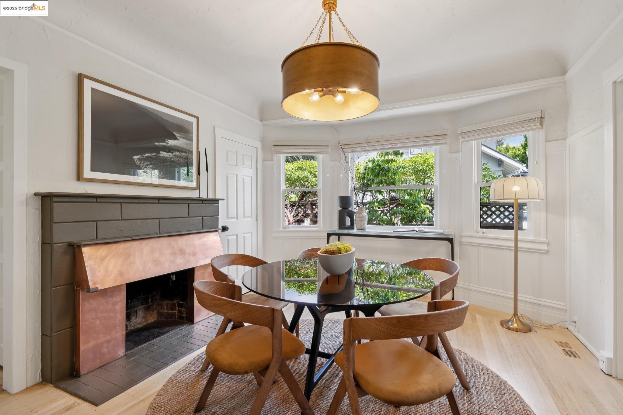 Detail Gallery Image 16 of 55 For 6060 Harwood Avenue, Oakland,  CA 94618 - 3 Beds | 2 Baths