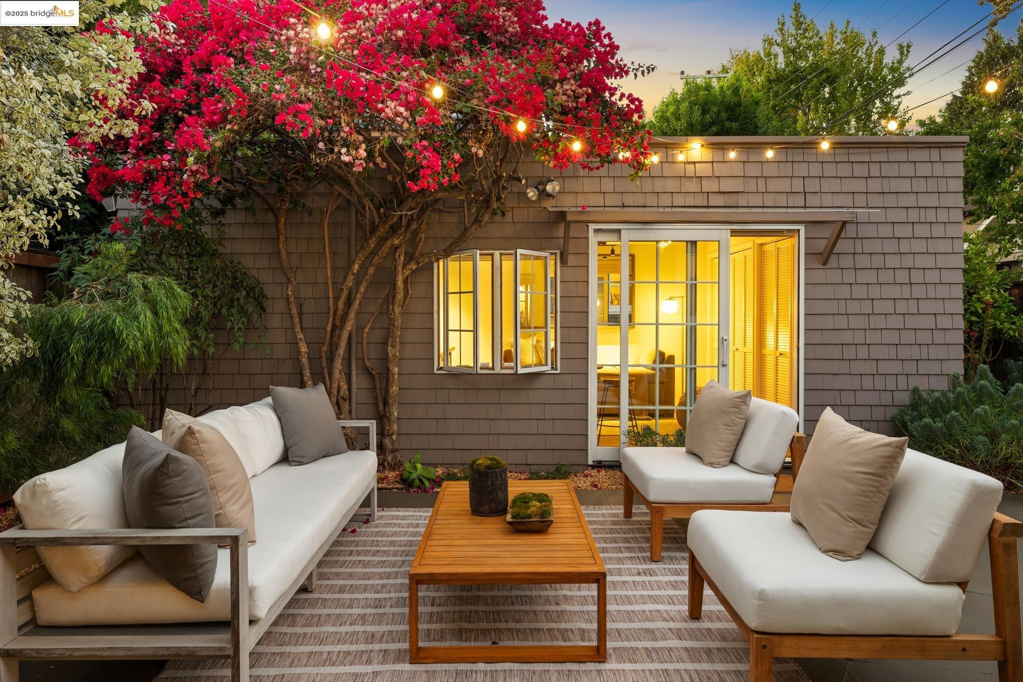 Detail Gallery Image 46 of 55 For 6060 Harwood Avenue, Oakland,  CA 94618 - 3 Beds | 2 Baths