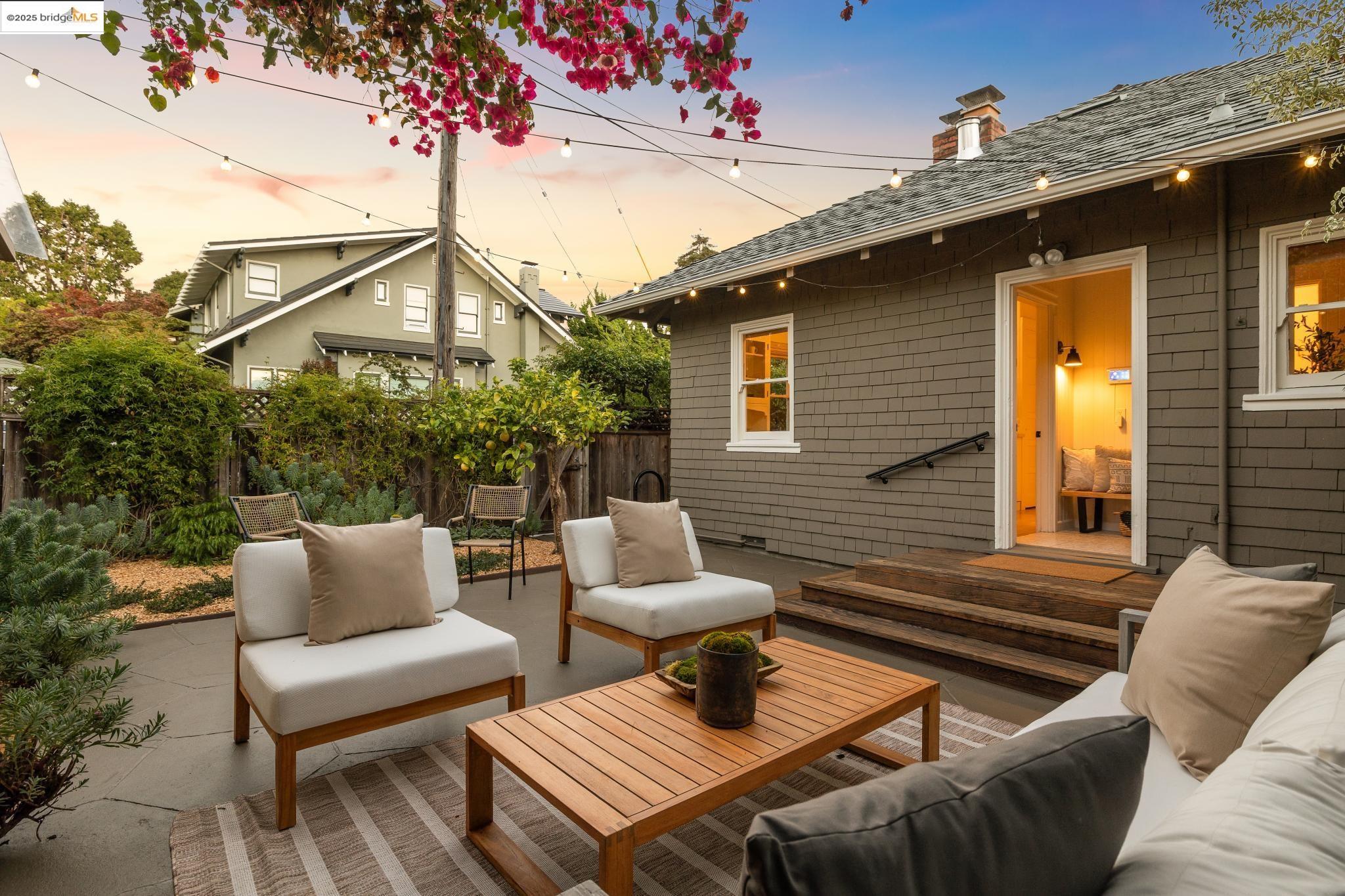 Detail Gallery Image 51 of 55 For 6060 Harwood Avenue, Oakland,  CA 94618 - 3 Beds | 2 Baths