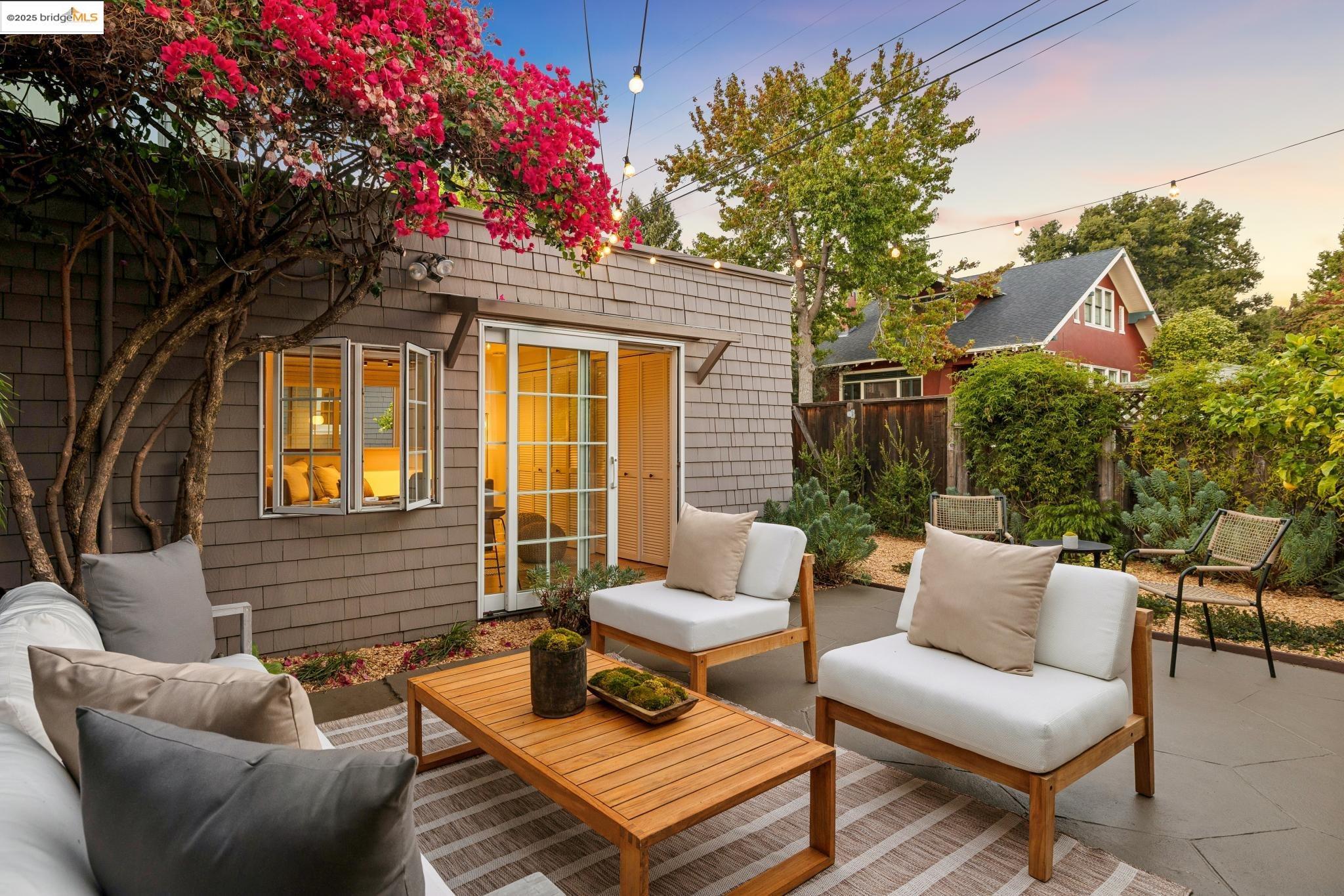 Detail Gallery Image 52 of 55 For 6060 Harwood Avenue, Oakland,  CA 94618 - 3 Beds | 2 Baths