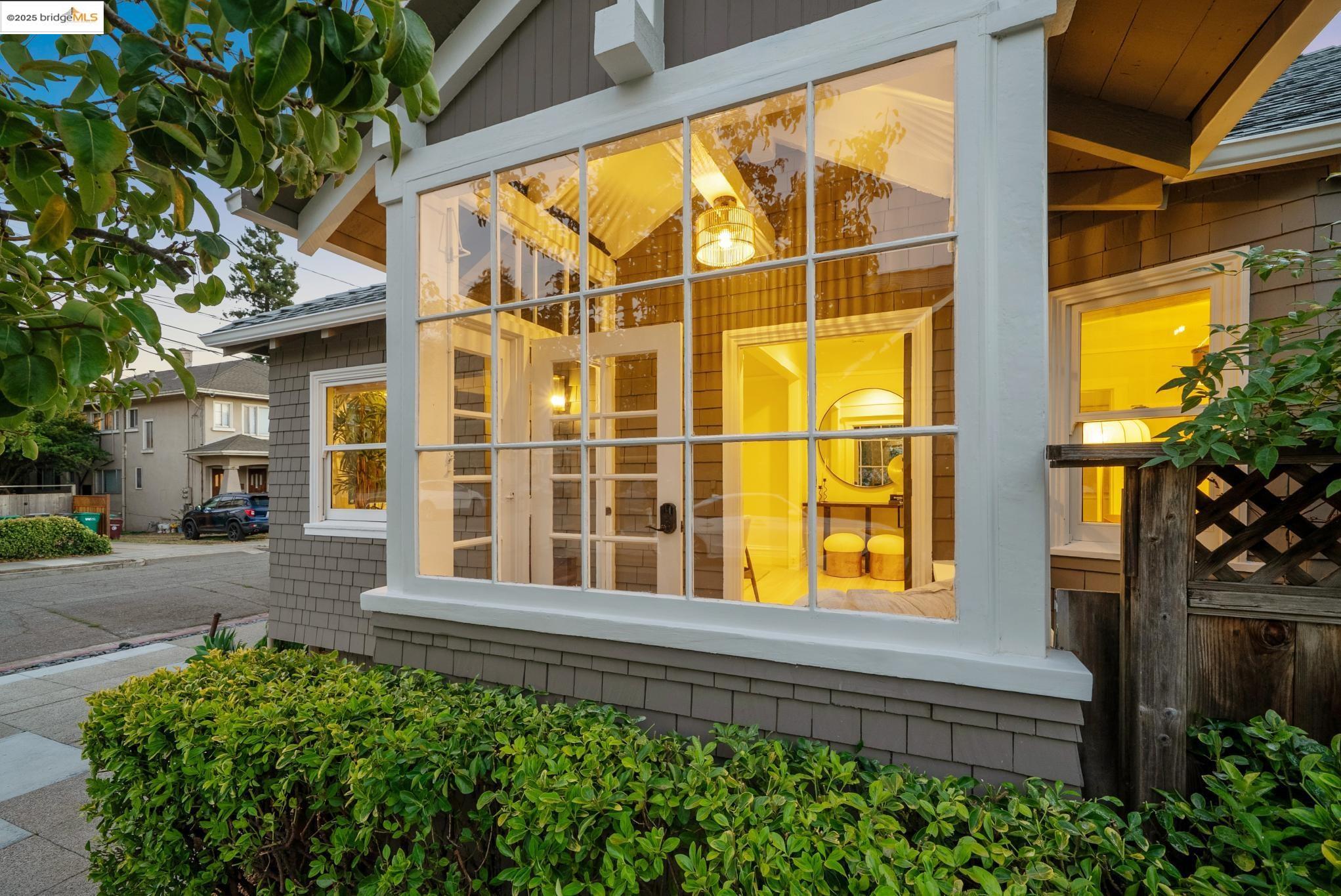 Detail Gallery Image 53 of 55 For 6060 Harwood Avenue, Oakland,  CA 94618 - 3 Beds | 2 Baths