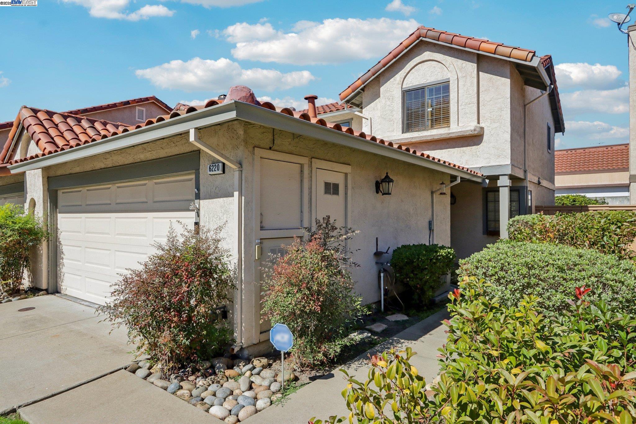Detail Gallery Image 2 of 30 For 6220 Jarvis Ave, Newark,  CA 94560 - 2 Beds | 1/1 Baths