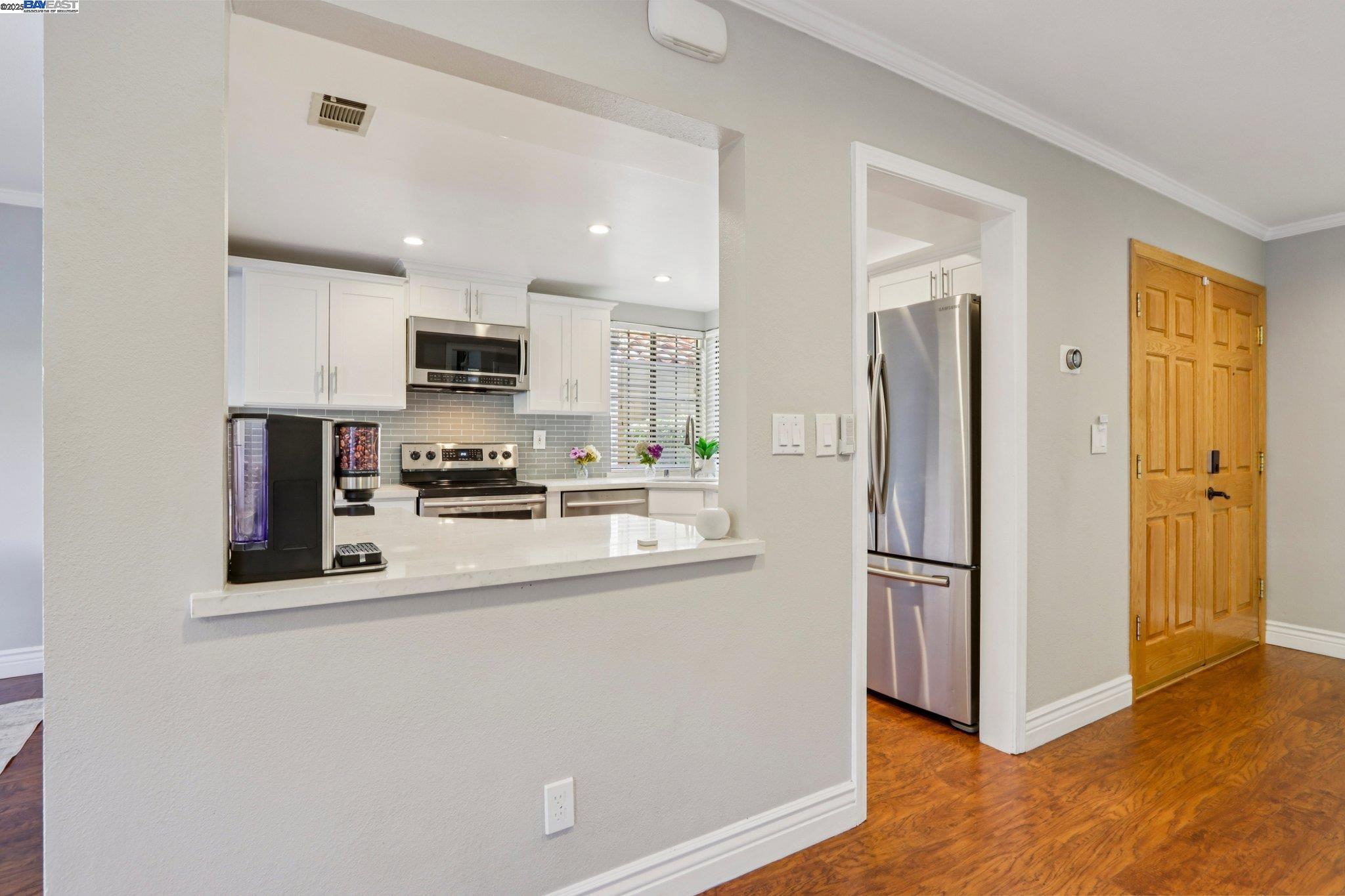 Detail Gallery Image 10 of 30 For 6220 Jarvis Ave, Newark,  CA 94560 - 2 Beds | 1/1 Baths