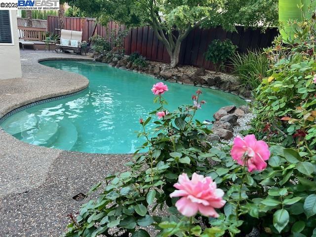 Detail Gallery Image 29 of 35 For 7758 Forsythia Ct, Pleasanton,  CA 94588 - 4 Beds | 2 Baths
