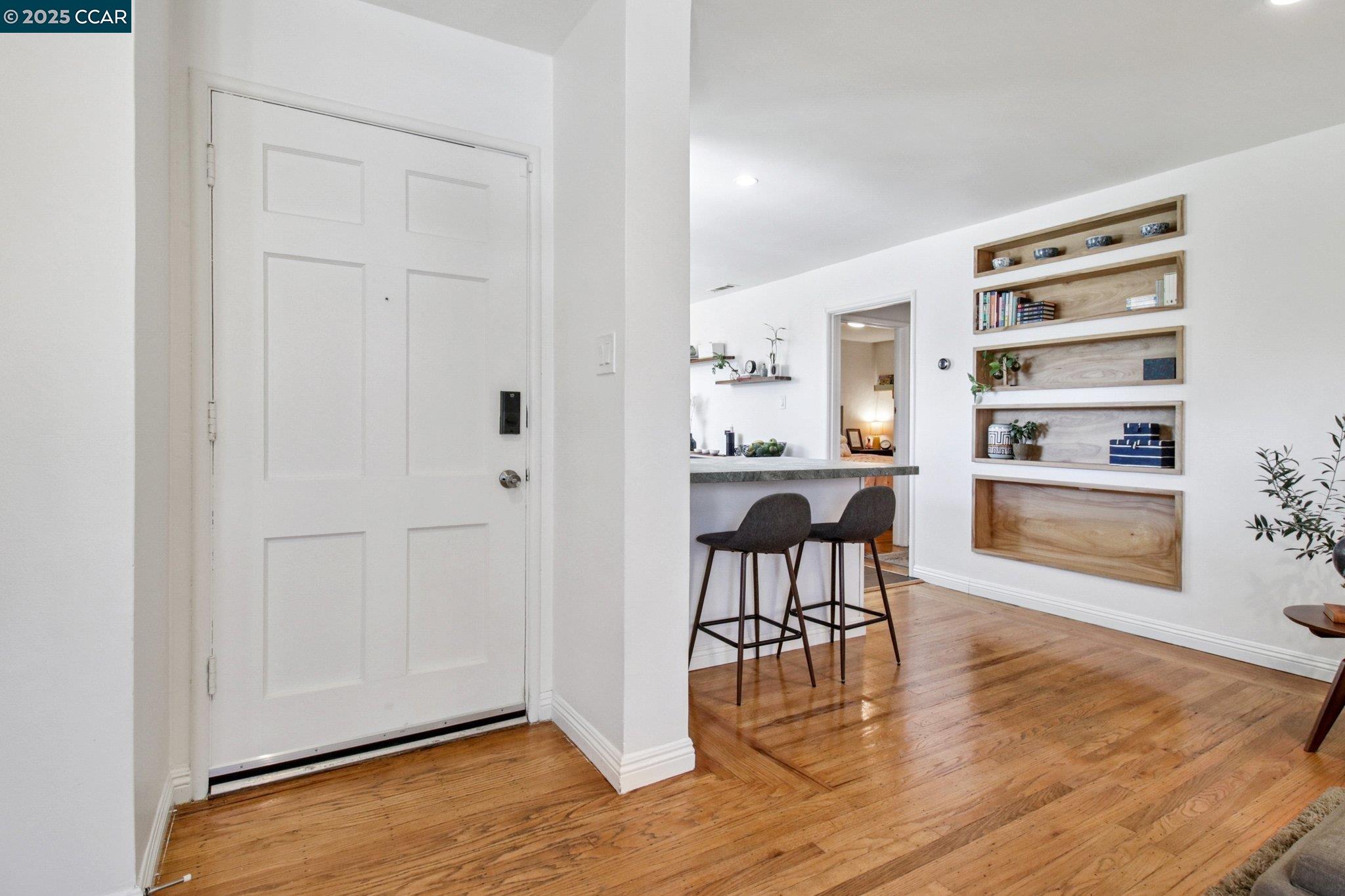 Detail Gallery Image 9 of 55 For 475 Nabor St, San Leandro,  CA 94578 - 2 Beds | 1 Baths