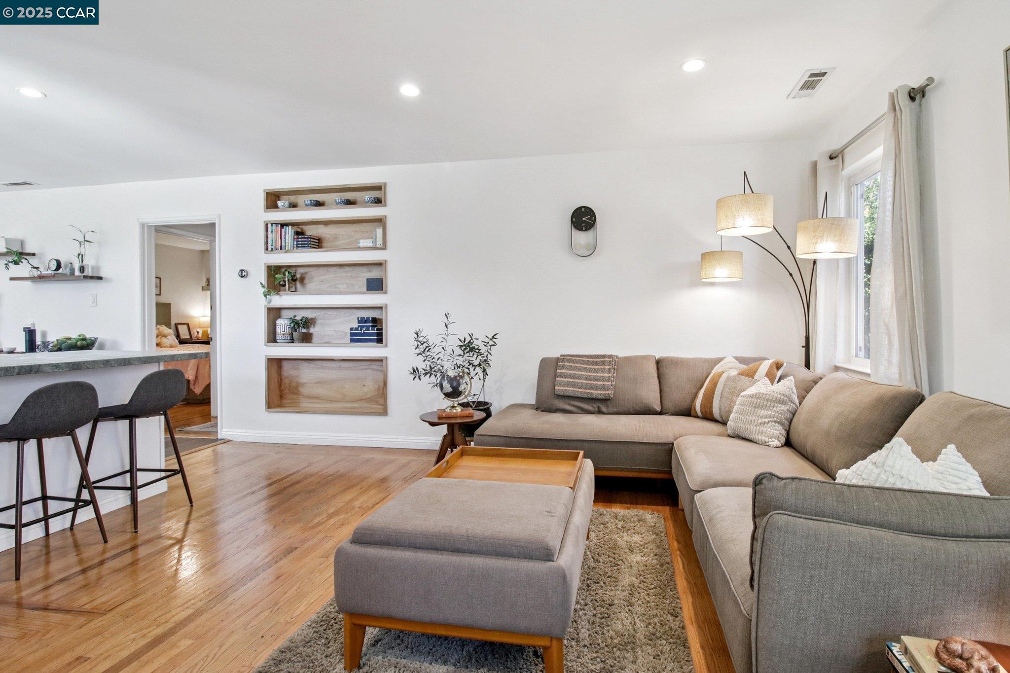 Detail Gallery Image 11 of 55 For 475 Nabor St, San Leandro,  CA 94578 - 2 Beds | 1 Baths
