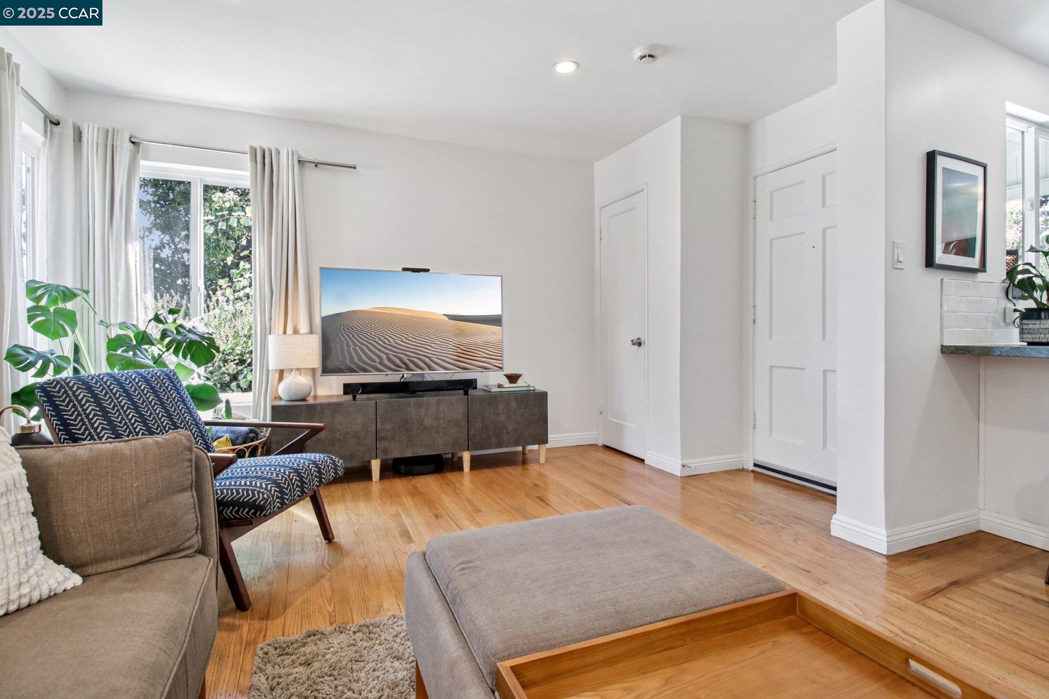 Detail Gallery Image 13 of 55 For 475 Nabor St, San Leandro,  CA 94578 - 2 Beds | 1 Baths